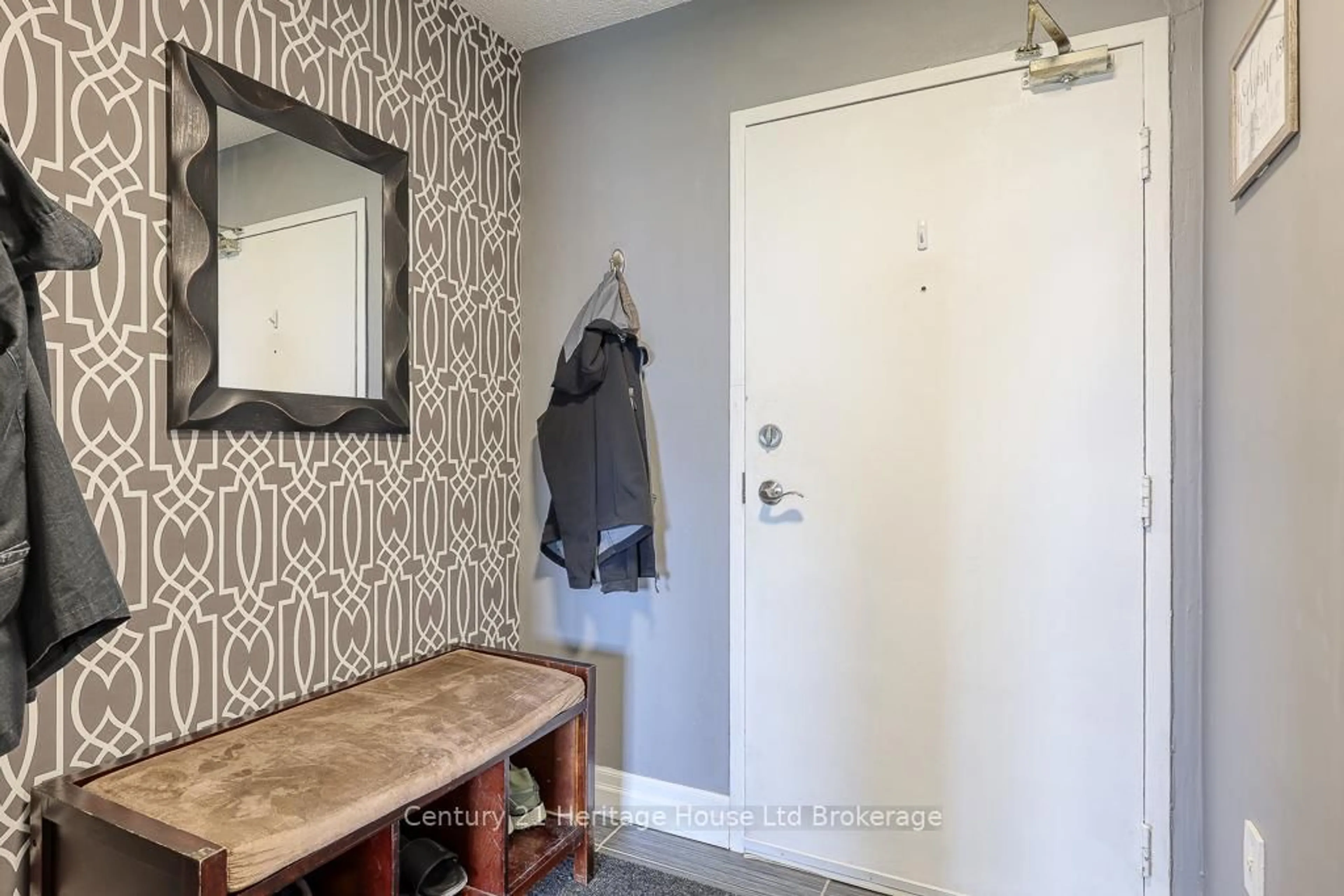 Indoor entryway for 1580 Ernest Ave #301, London South Ontario N6E 2T9