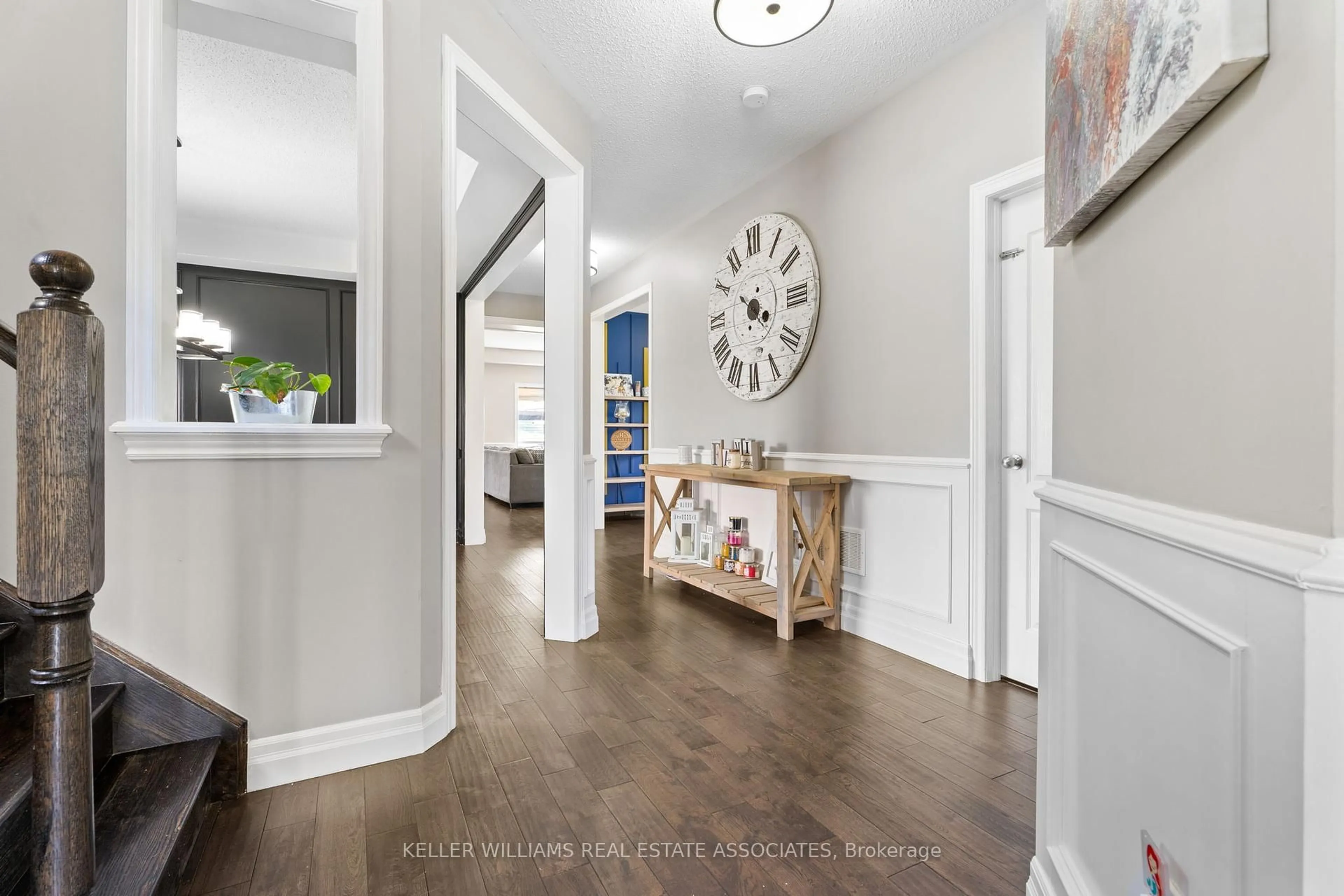Indoor entryway for 416 Tansley St, Shelburne Ontario L9V 2S6
