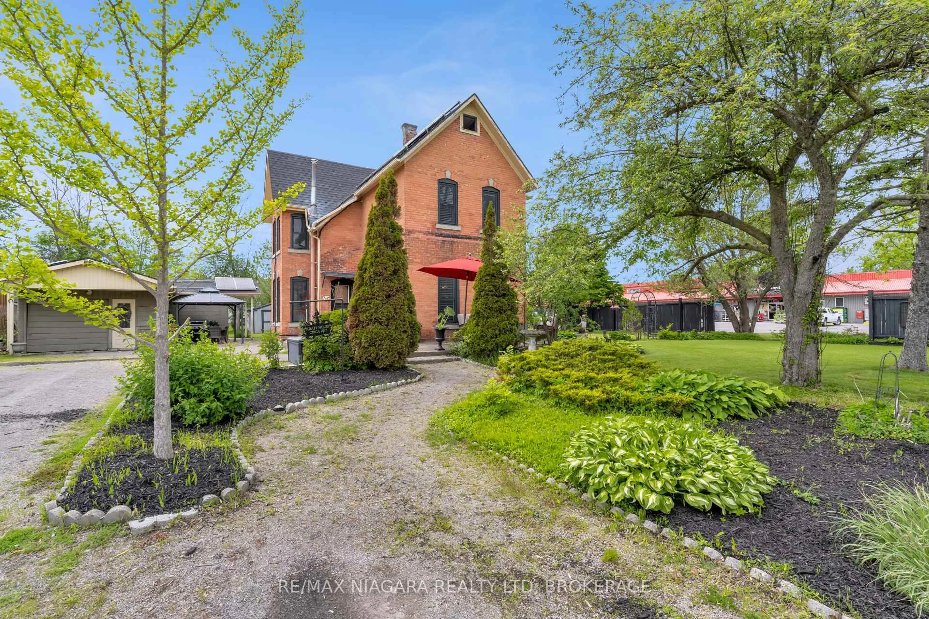 Home with brick exterior material, street for 367 Crescent Rd, Fort Erie Ontario L2A 4P4