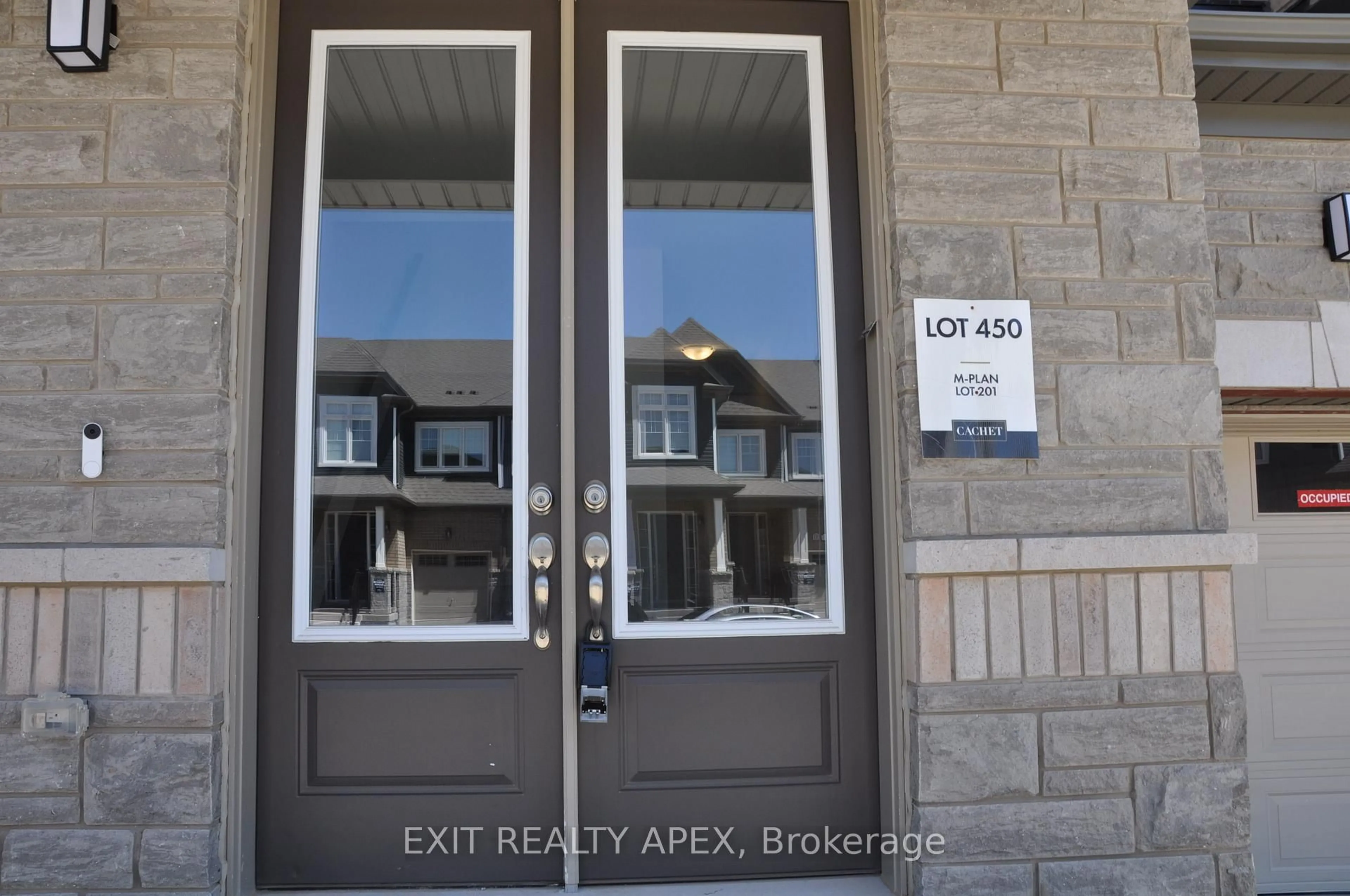 Indoor entryway for 68 Conboy Dr, Erin Ontario N0B 1T0