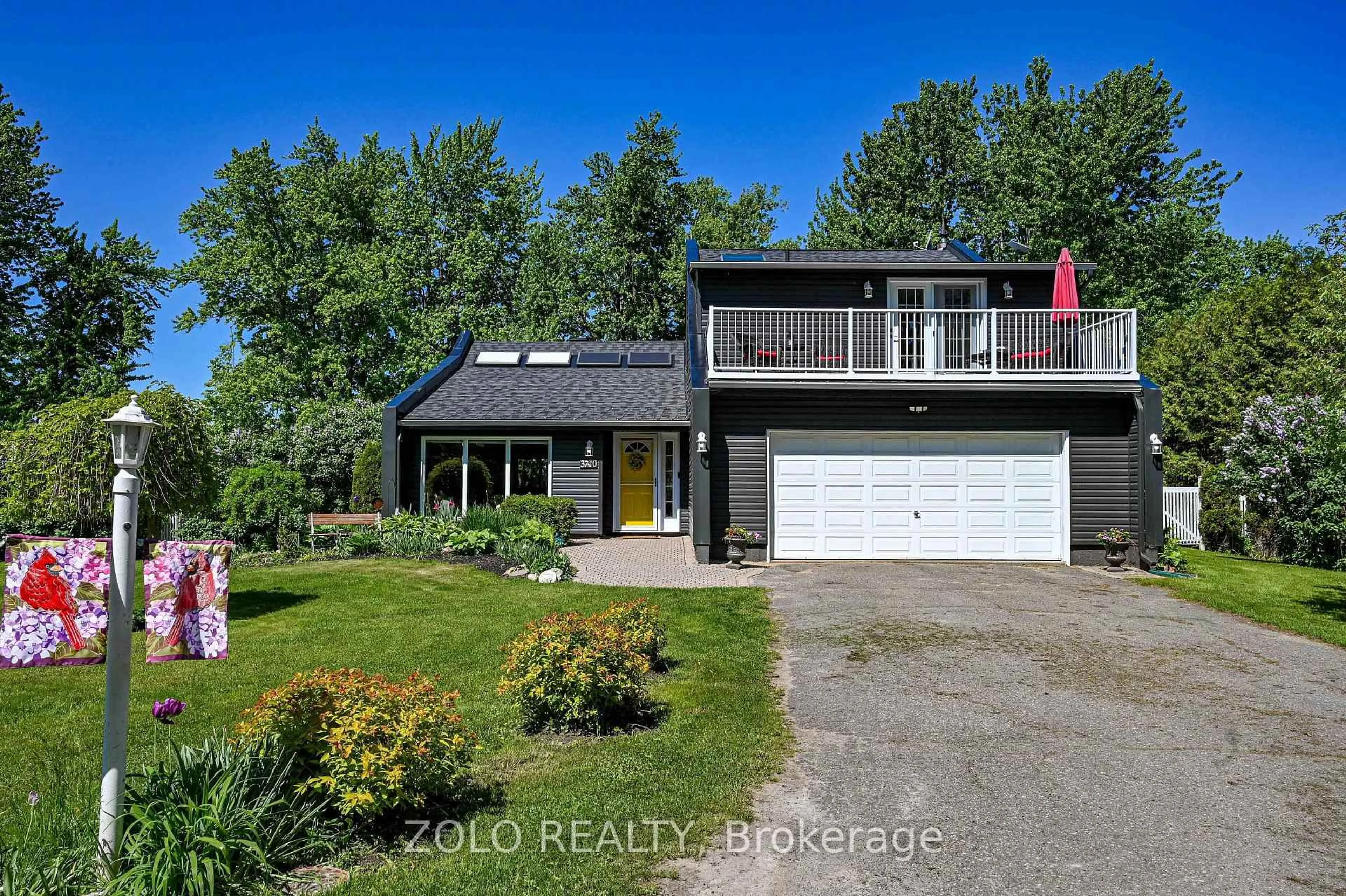 A pic from outside/outdoor area/front of a property/back of a property/a pic from drone, water/lake/river/ocean view for 3740 River Rd, North Grenville Ontario K0G 1J0