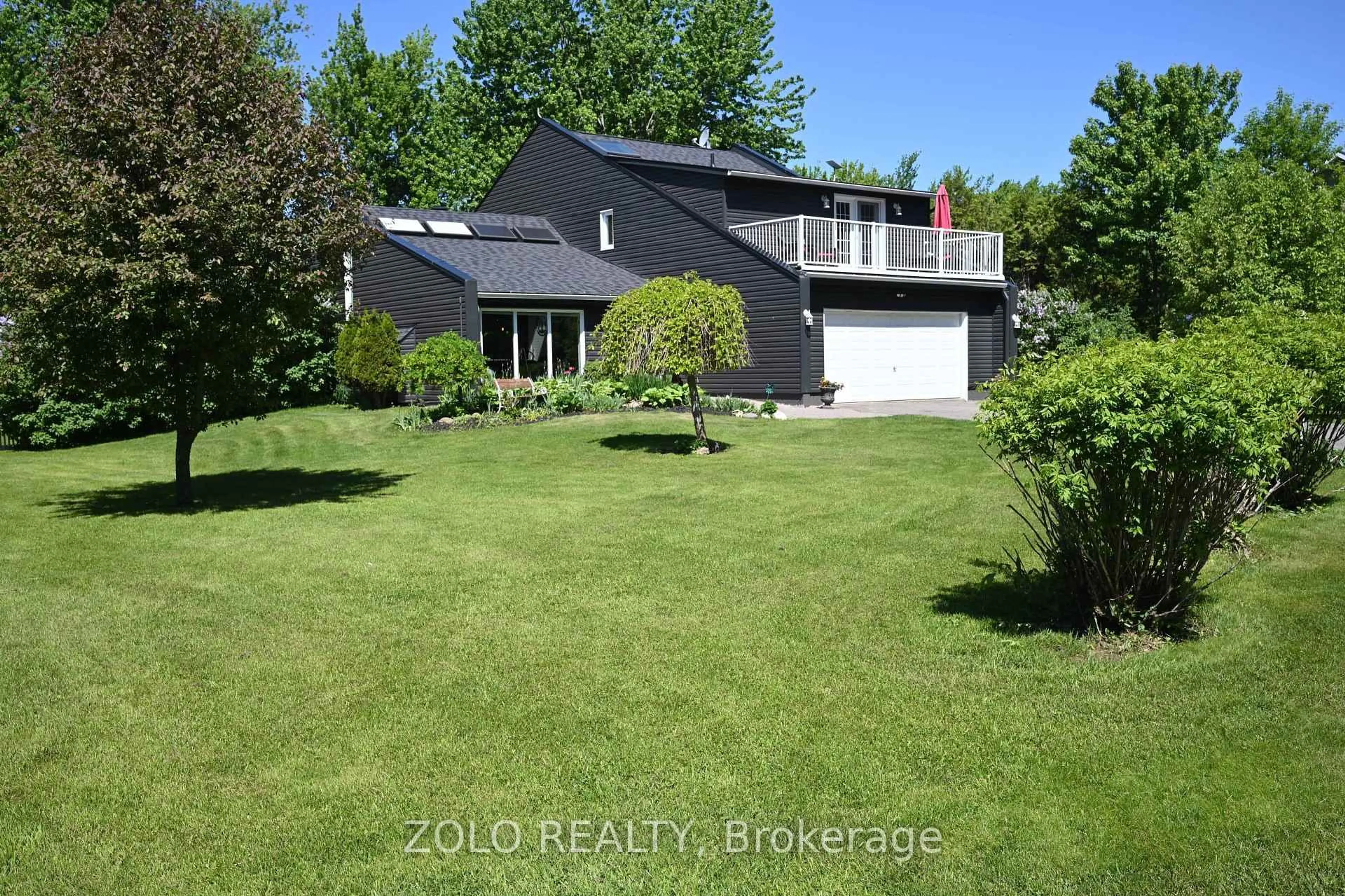 A pic from outside/outdoor area/front of a property/back of a property/a pic from drone, street for 3740 River Rd, North Grenville Ontario K0G 1J0