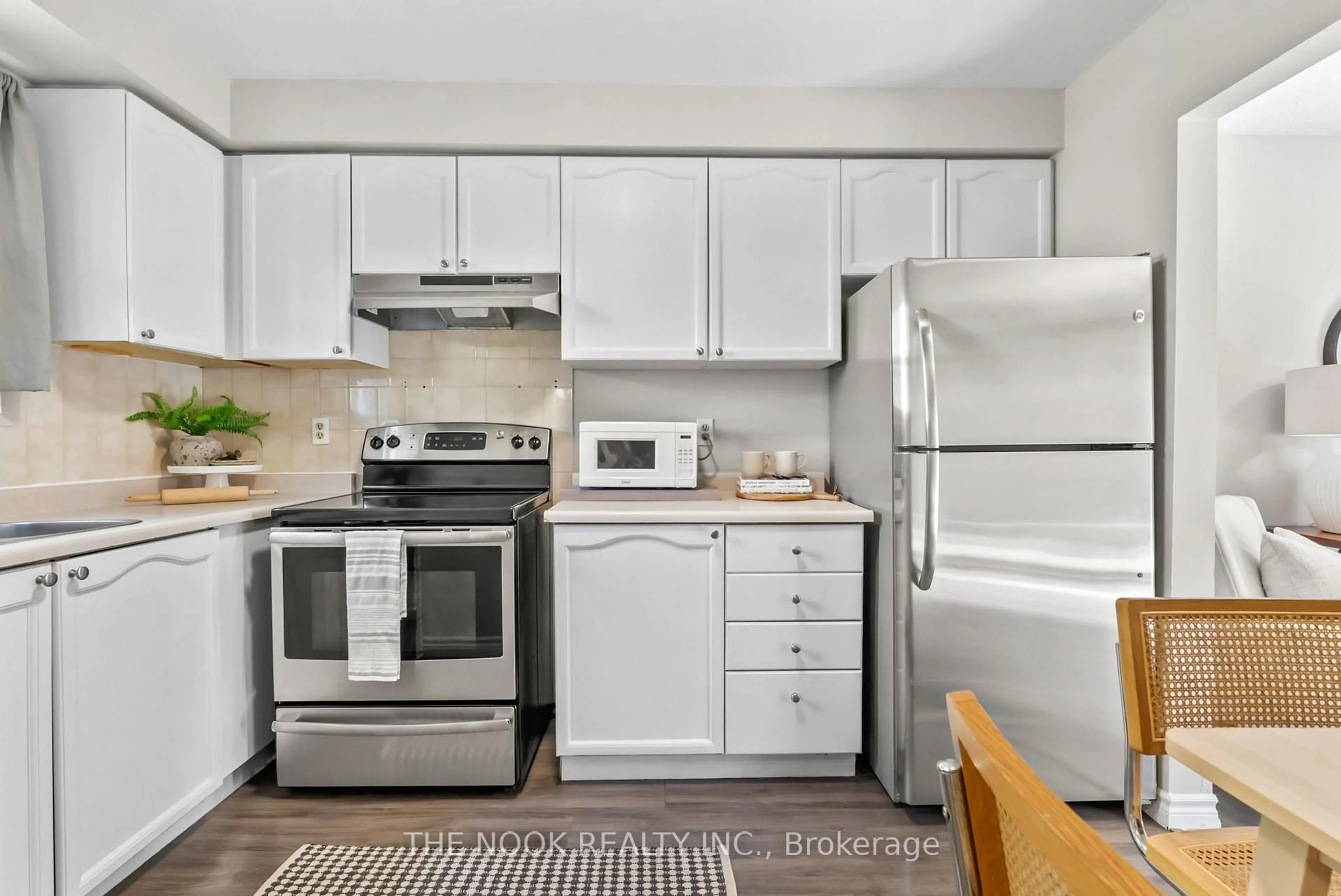 Standard kitchen, unknown for 136 Peacock Blvd, Port Hope Ontario L1A 4G2
