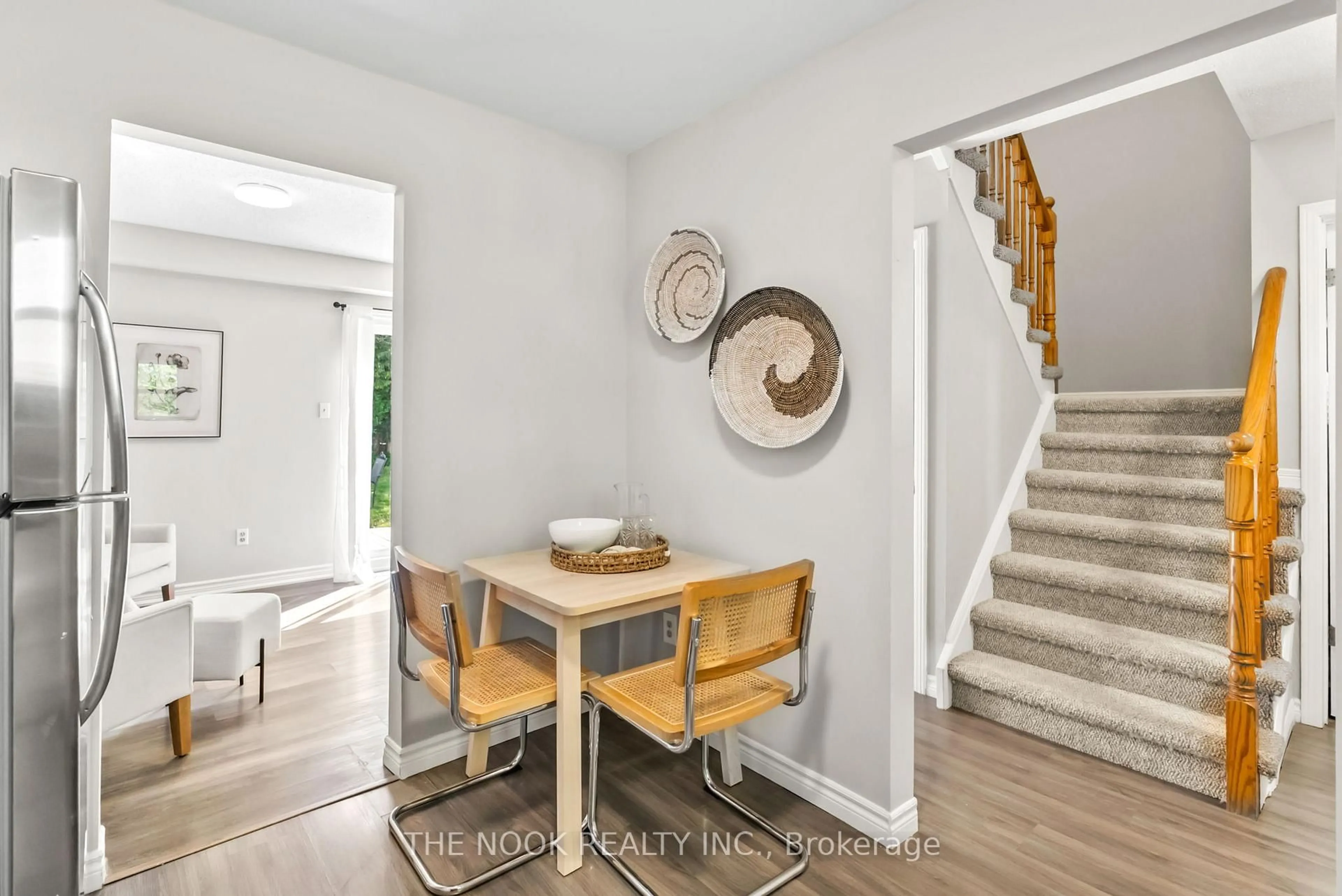 Indoor entryway for 136 Peacock Blvd, Port Hope Ontario L1A 4G2