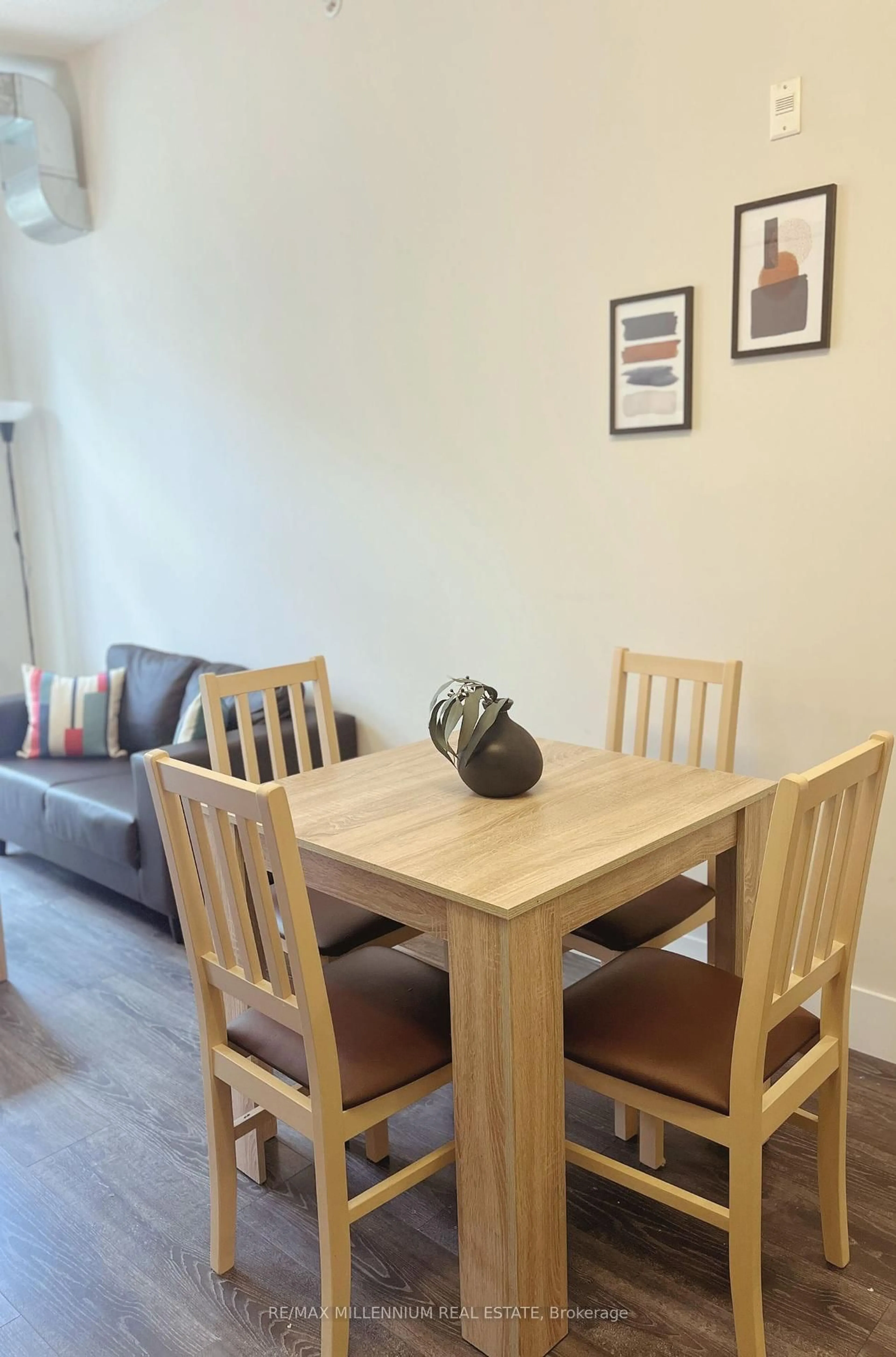 Dining room, wood/laminate floor for 253 Albert St #202, Waterloo Ontario N2L 0G3