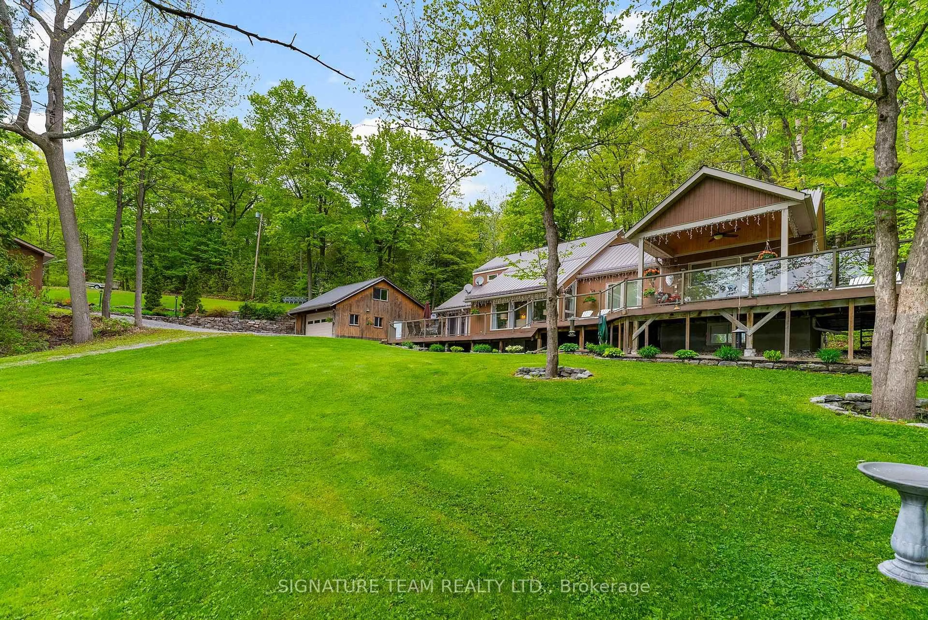 A pic from outside/outdoor area/front of a property/back of a property/a pic from drone, unknown for 585b Two Mile Tr, Pembroke Ontario K8A 6W3