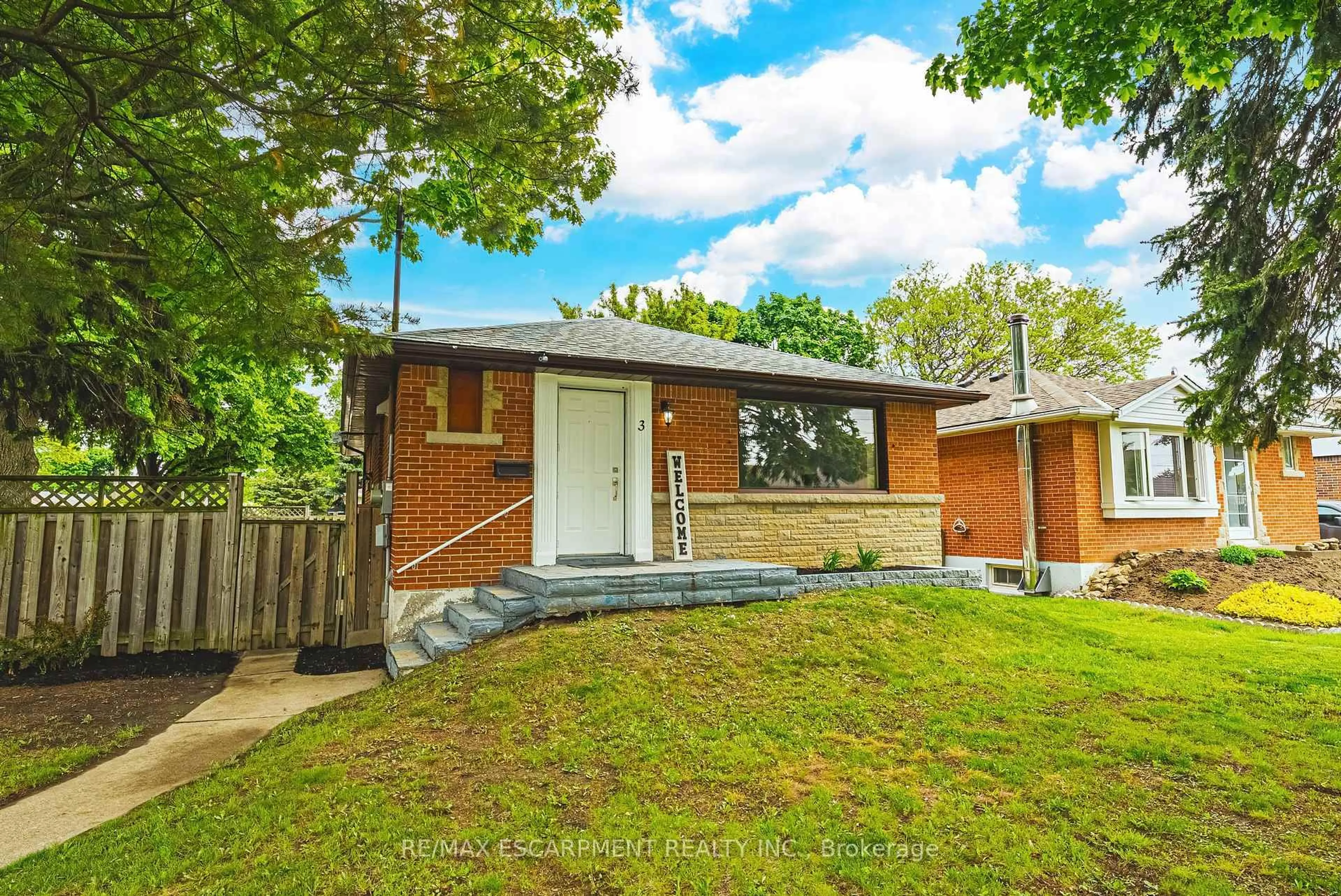 Home with brick exterior material, street for 3 Greenwood St, Hamilton Ontario L8T 3N2