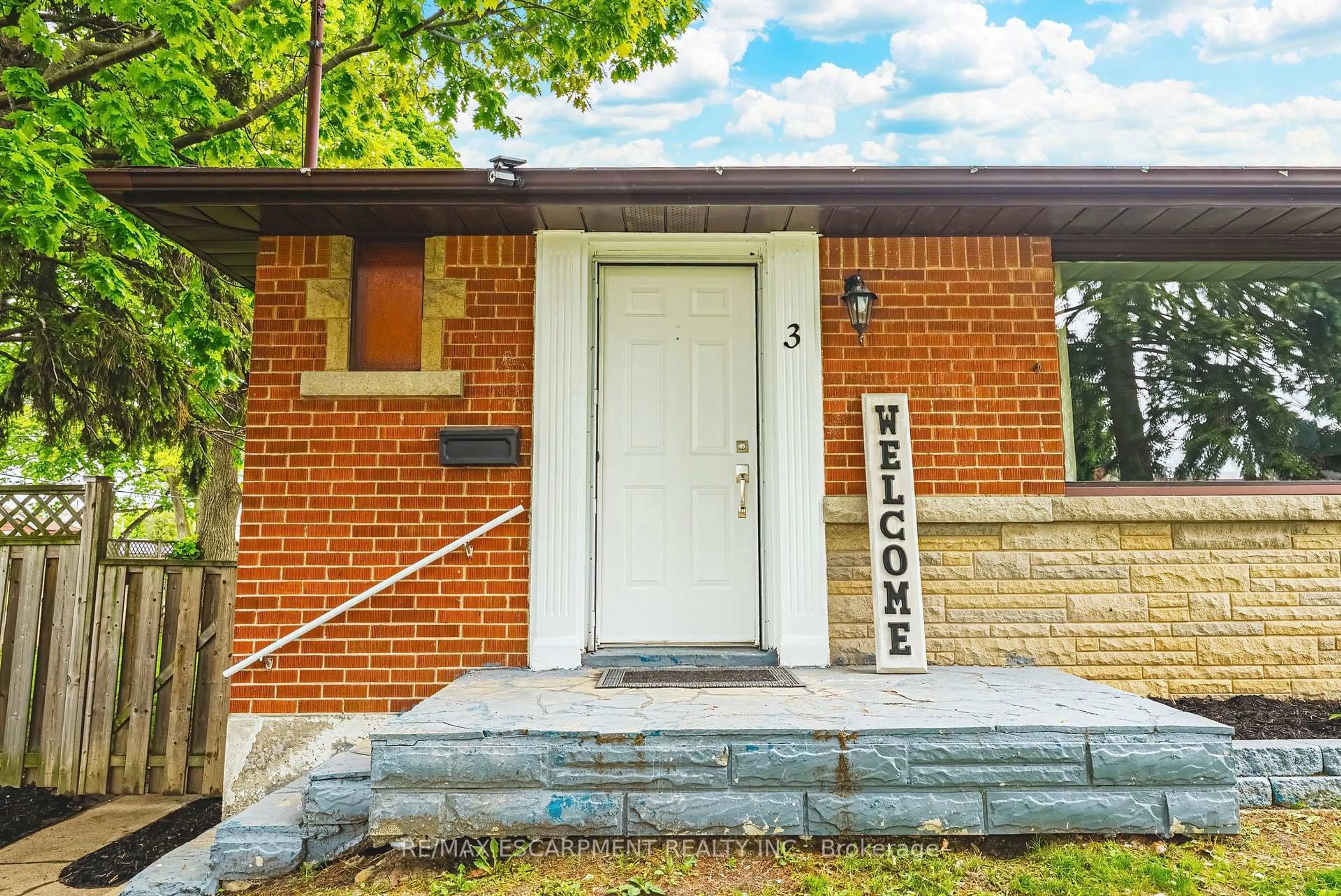 Home with brick exterior material, street for 3 Greenwood St, Hamilton Ontario L8T 3N2