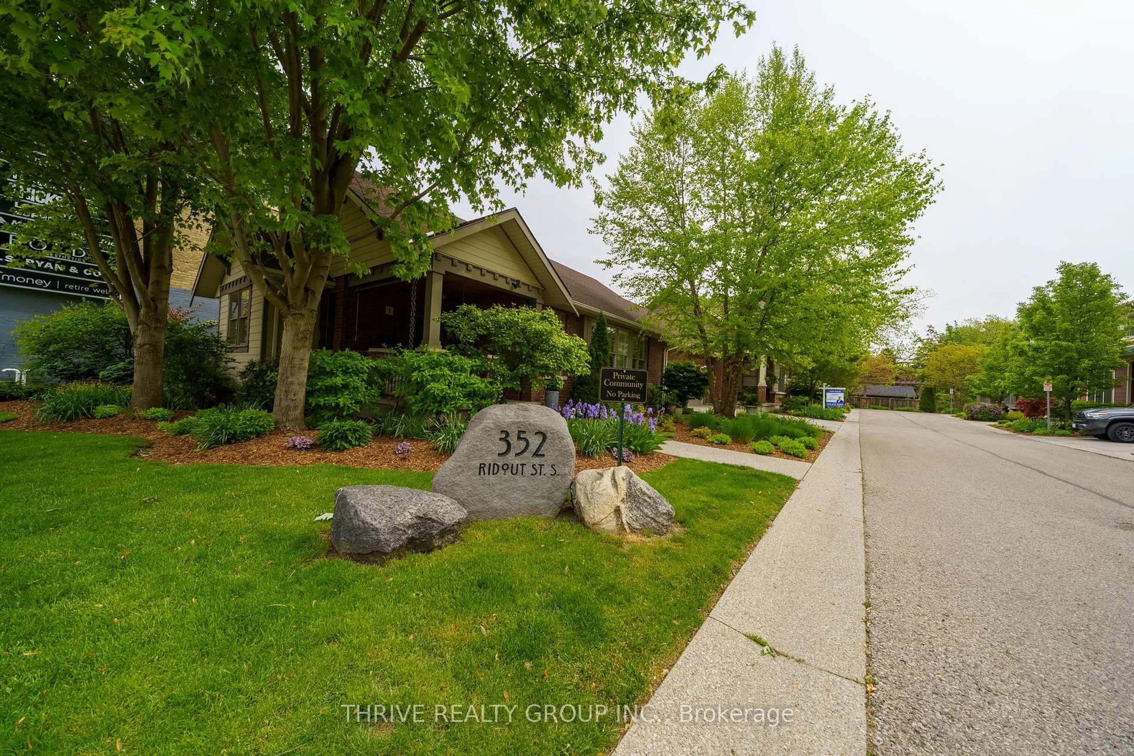 Unknown for 352 Ridout St #2, London South Ontario N6C 3Z5