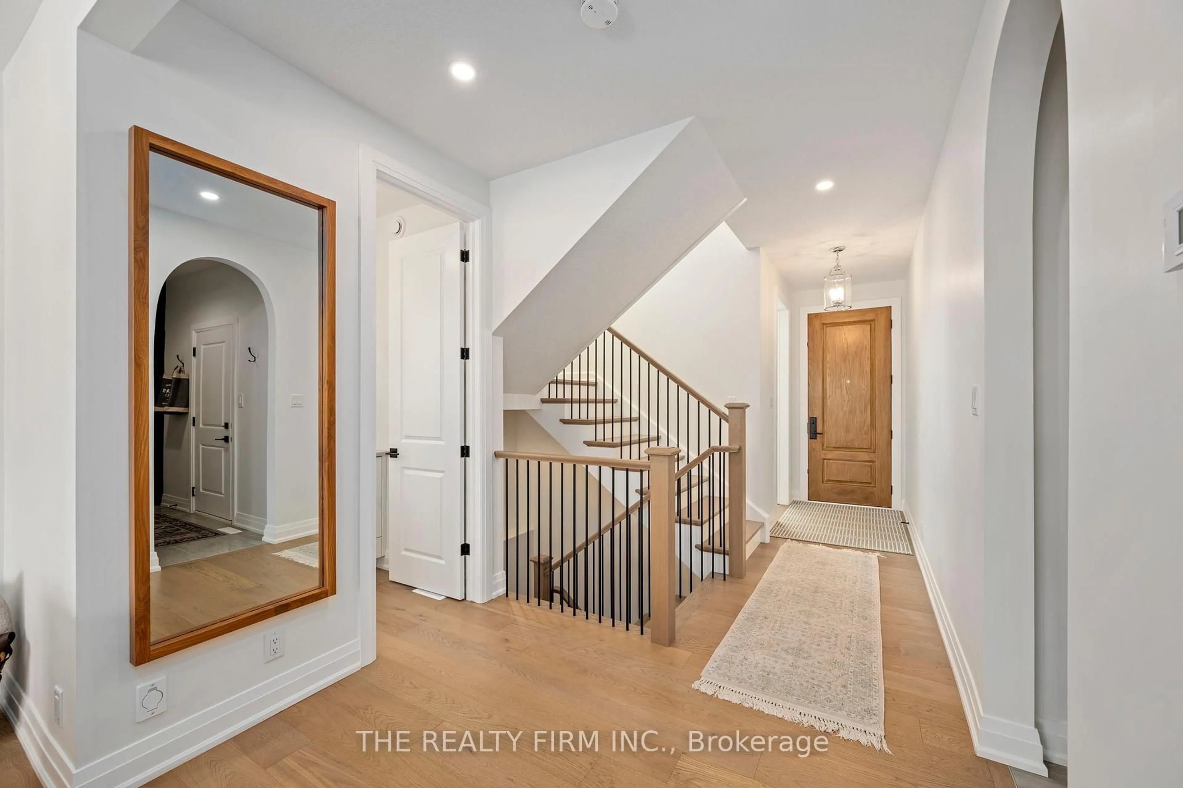Indoor entryway for 1874 Fountain Grass Dr, London South Ontario N6K 0K7