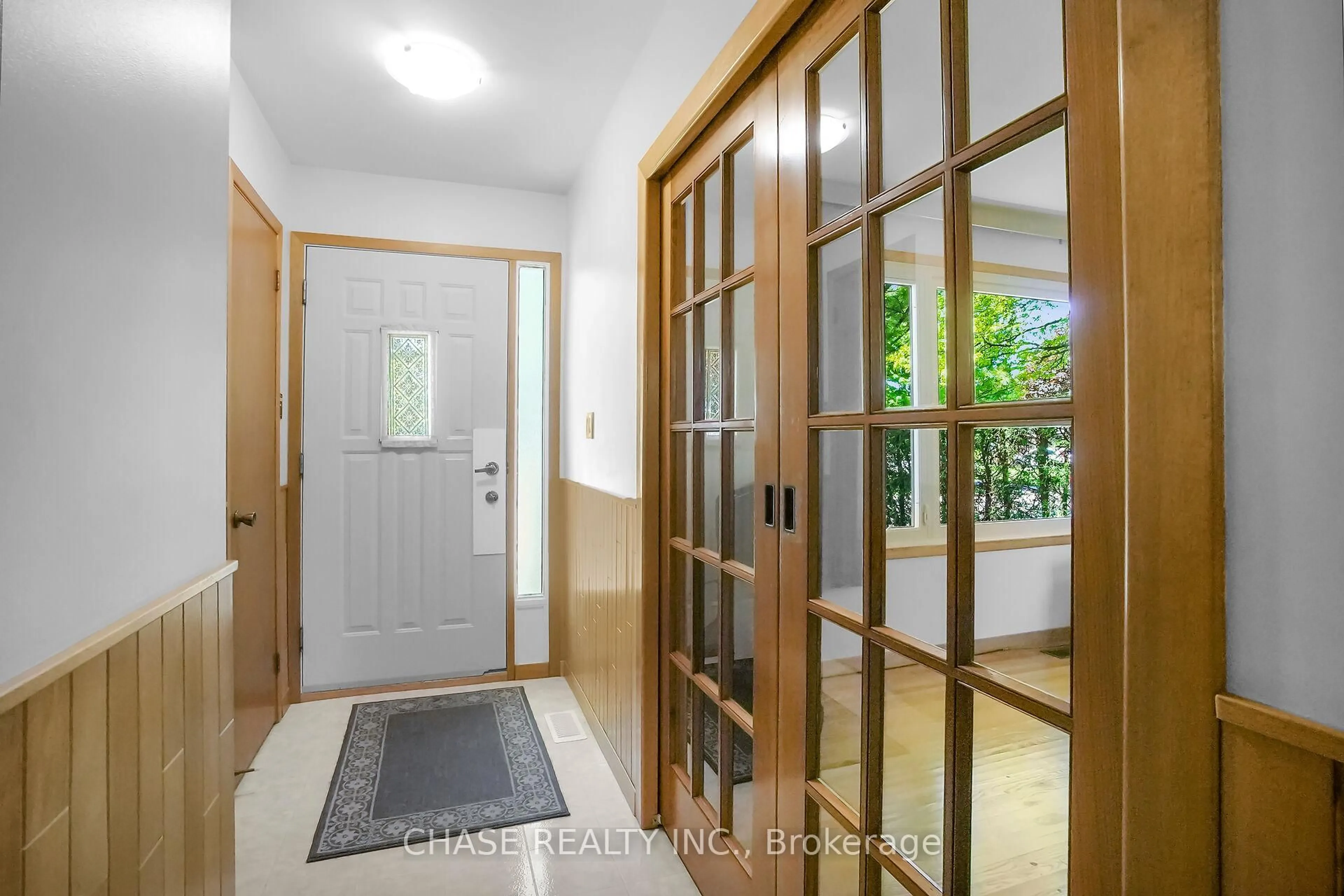 Indoor entryway for 51 Woodrow Cres, London South Ontario N6E 1E7