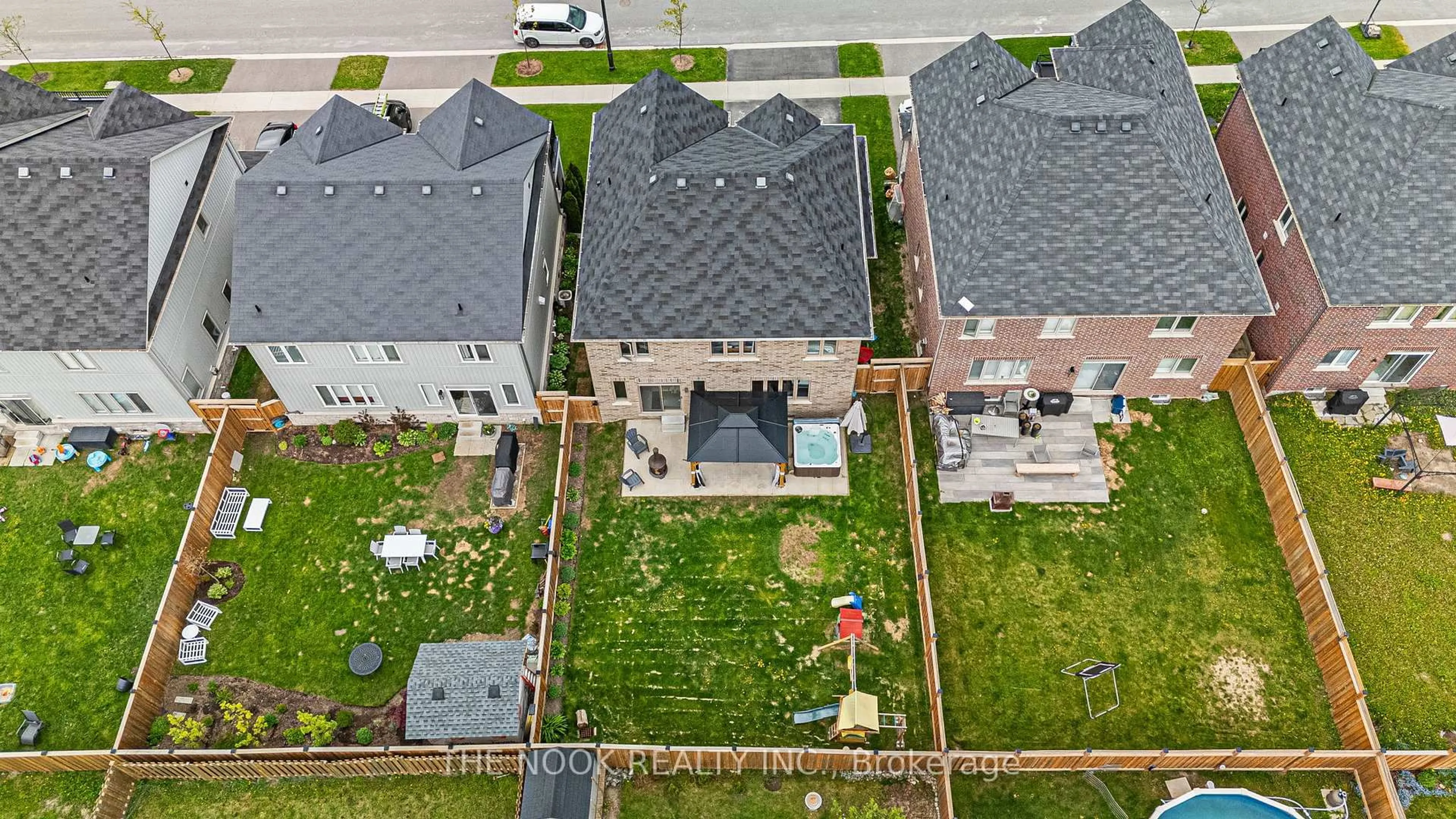 A pic from outside/outdoor area/front of a property/back of a property/a pic from drone, street for 38 Pristine Tr, Cavan Monaghan Ontario L0A 1G0