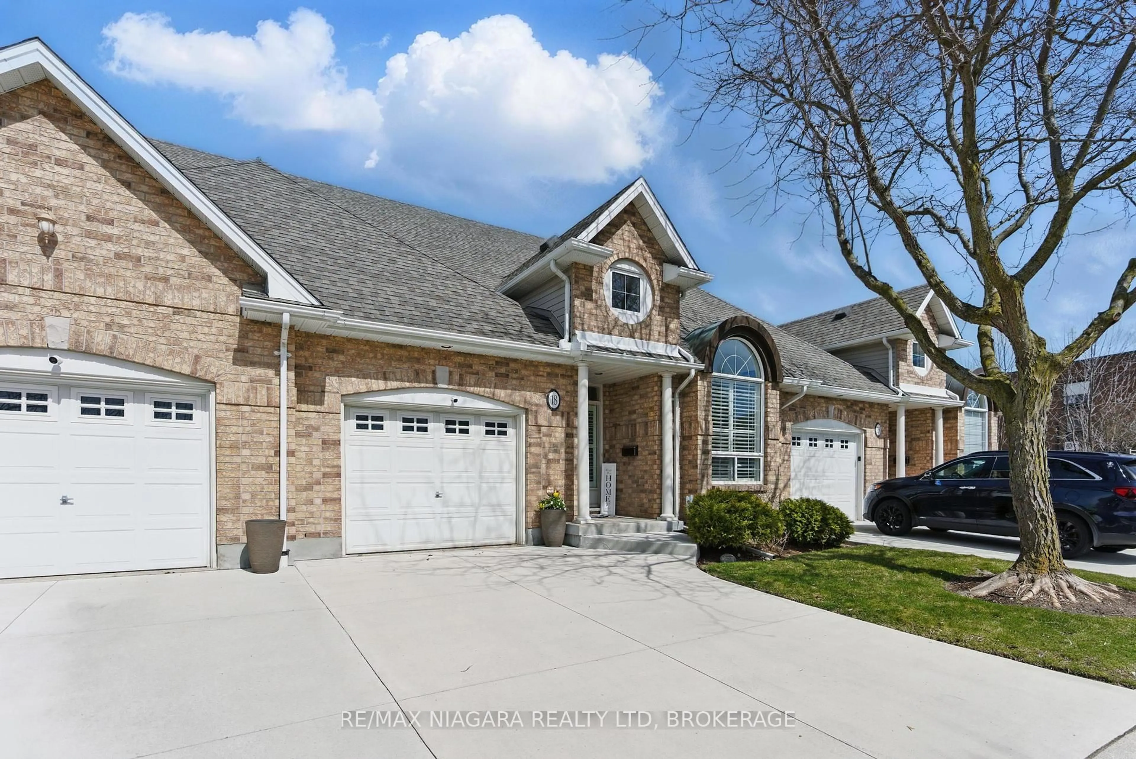 Home with brick exterior material, street for 308 Queenston St #18, St. Catharines Ontario L2P 2X4