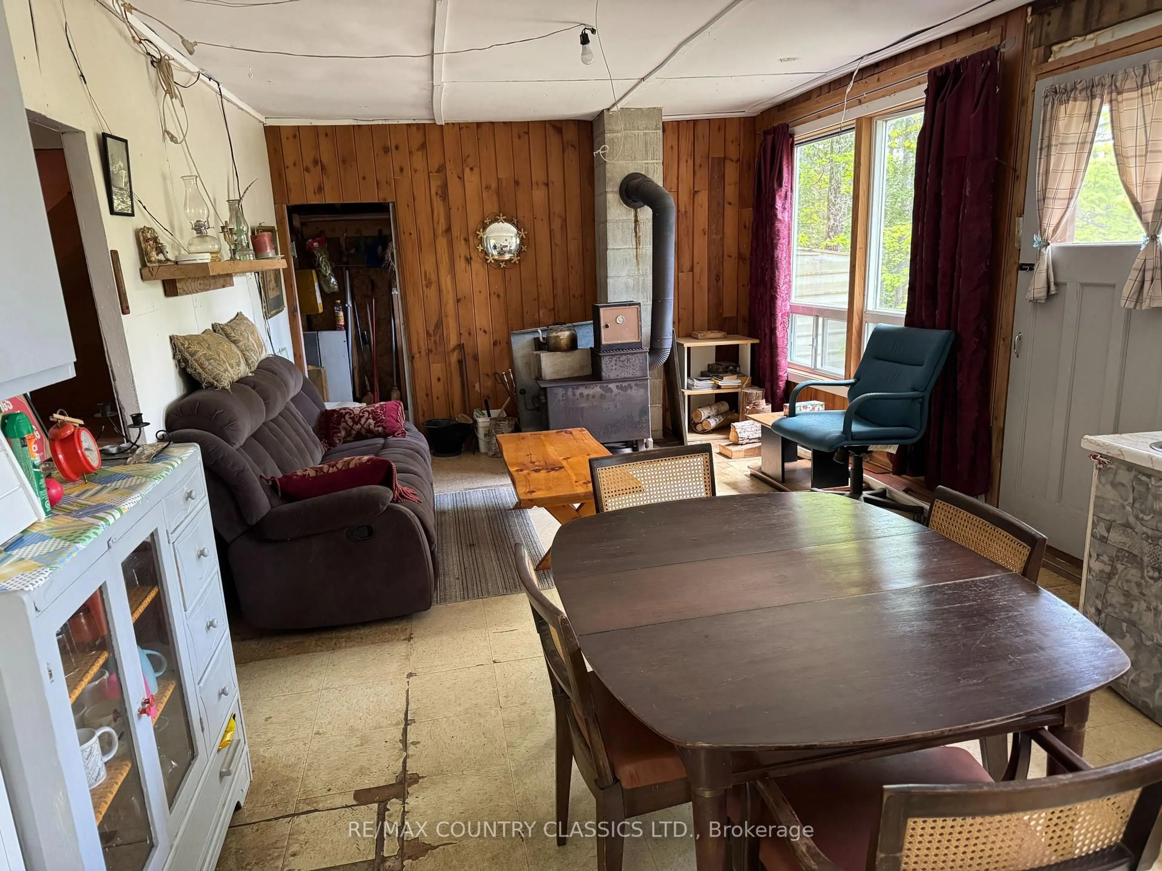 A pic of a room for 111 Lavallee Creek Dr, Bancroft Ontario K0L 1C0