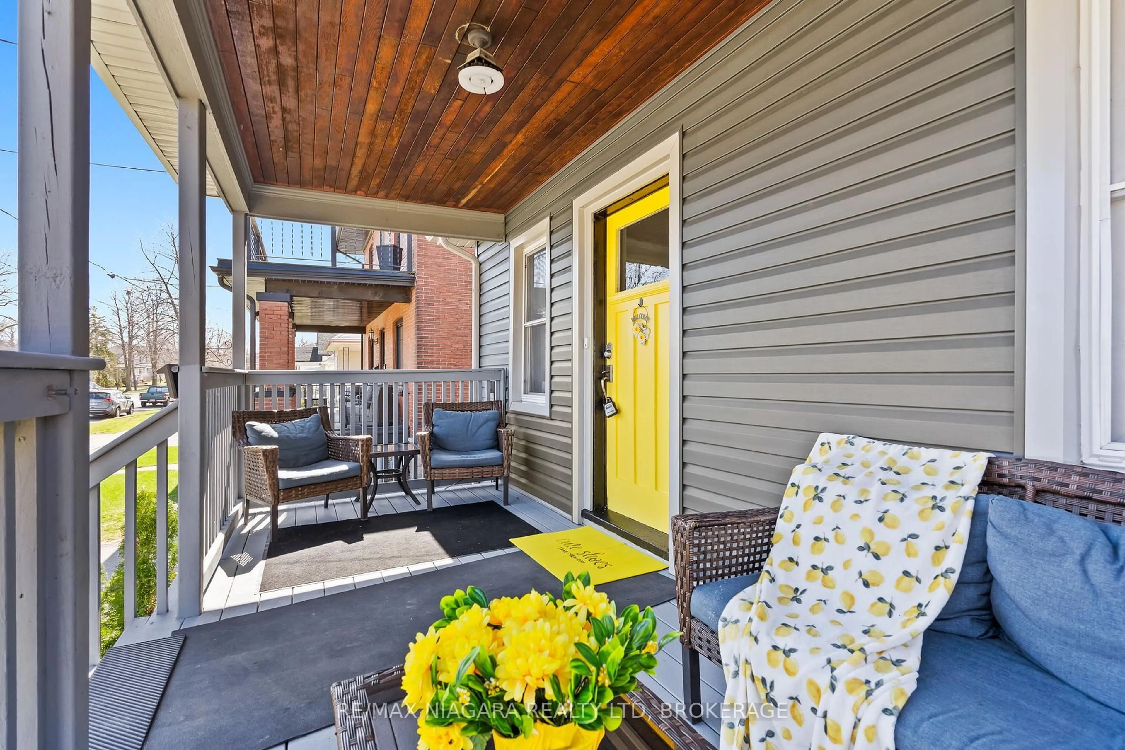 Patio, street for 45 St. Peter St, St. Catharines Ontario L2T 1P1
