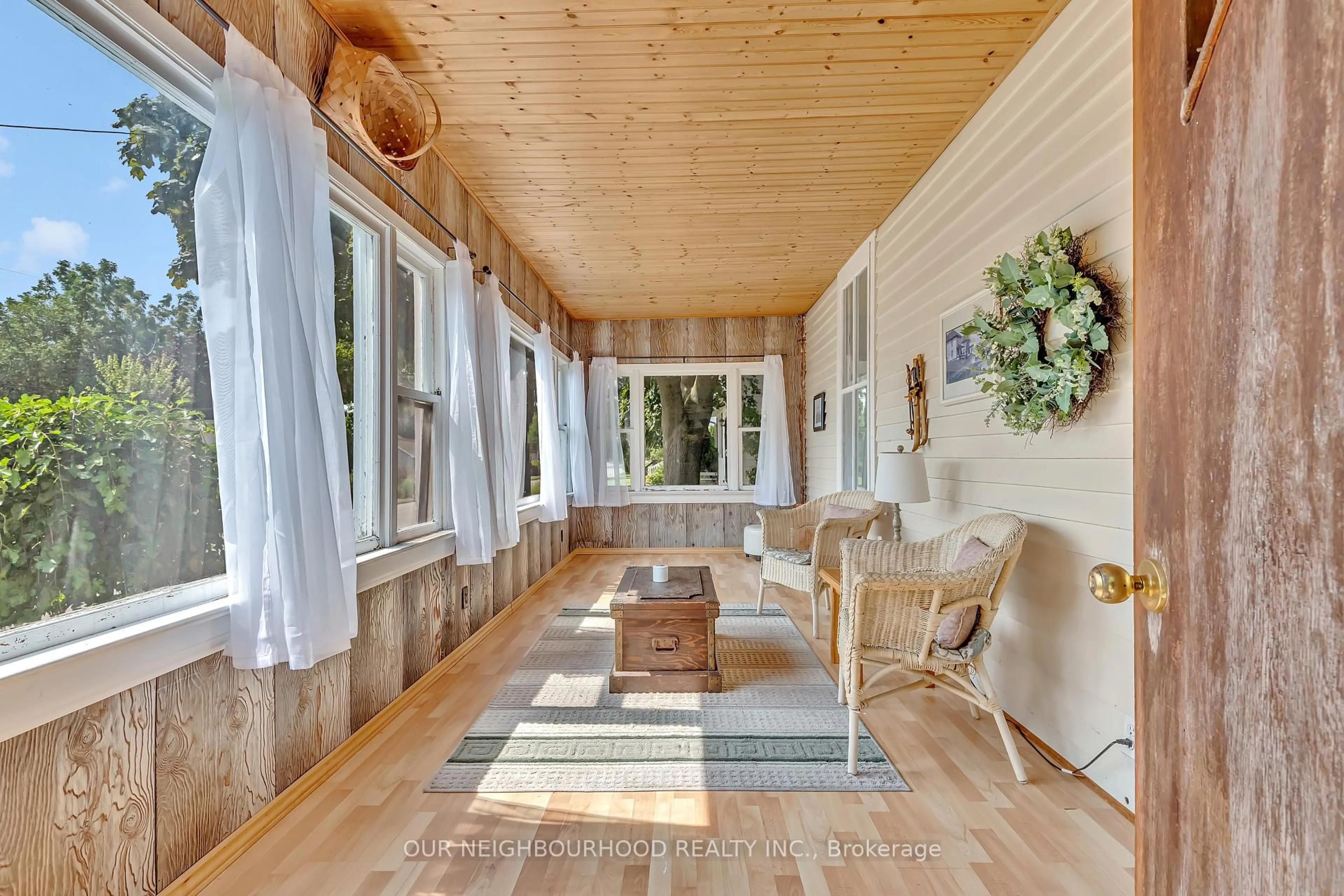 Indoor entryway for 31 Church St, Cramahe Ontario K0K 1S0