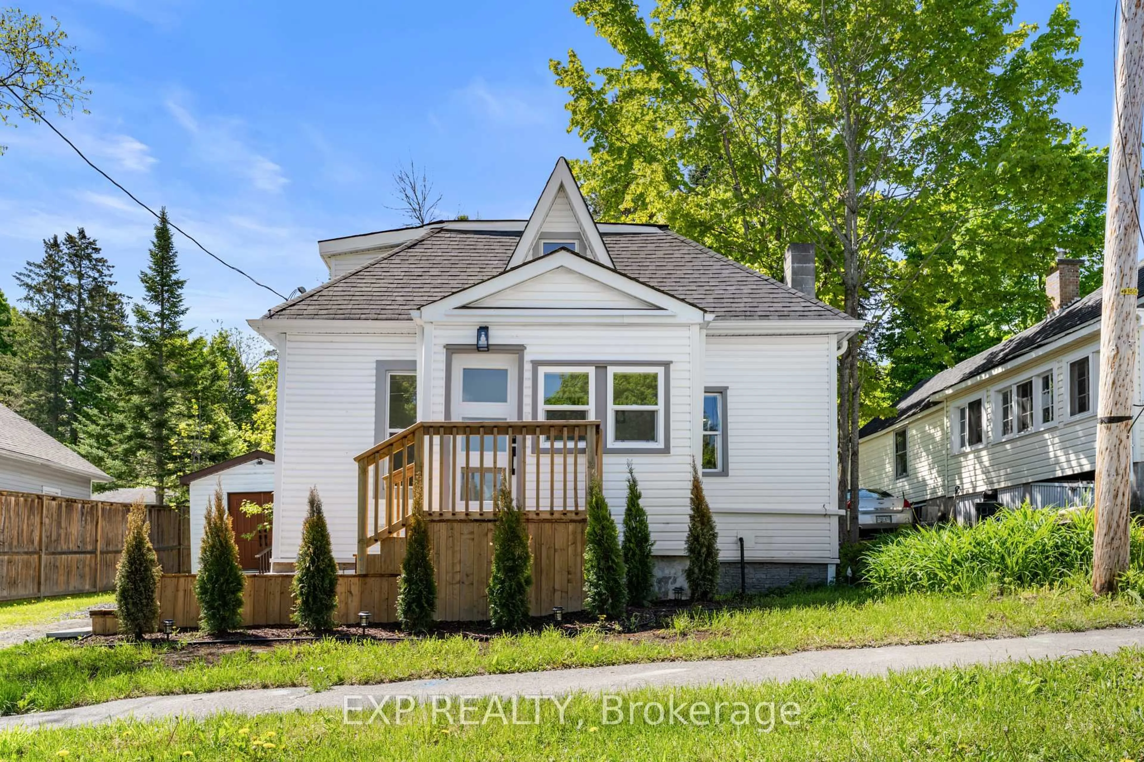 Unknown for 15 Duncan St, Huntsville Ontario P1H 1P6