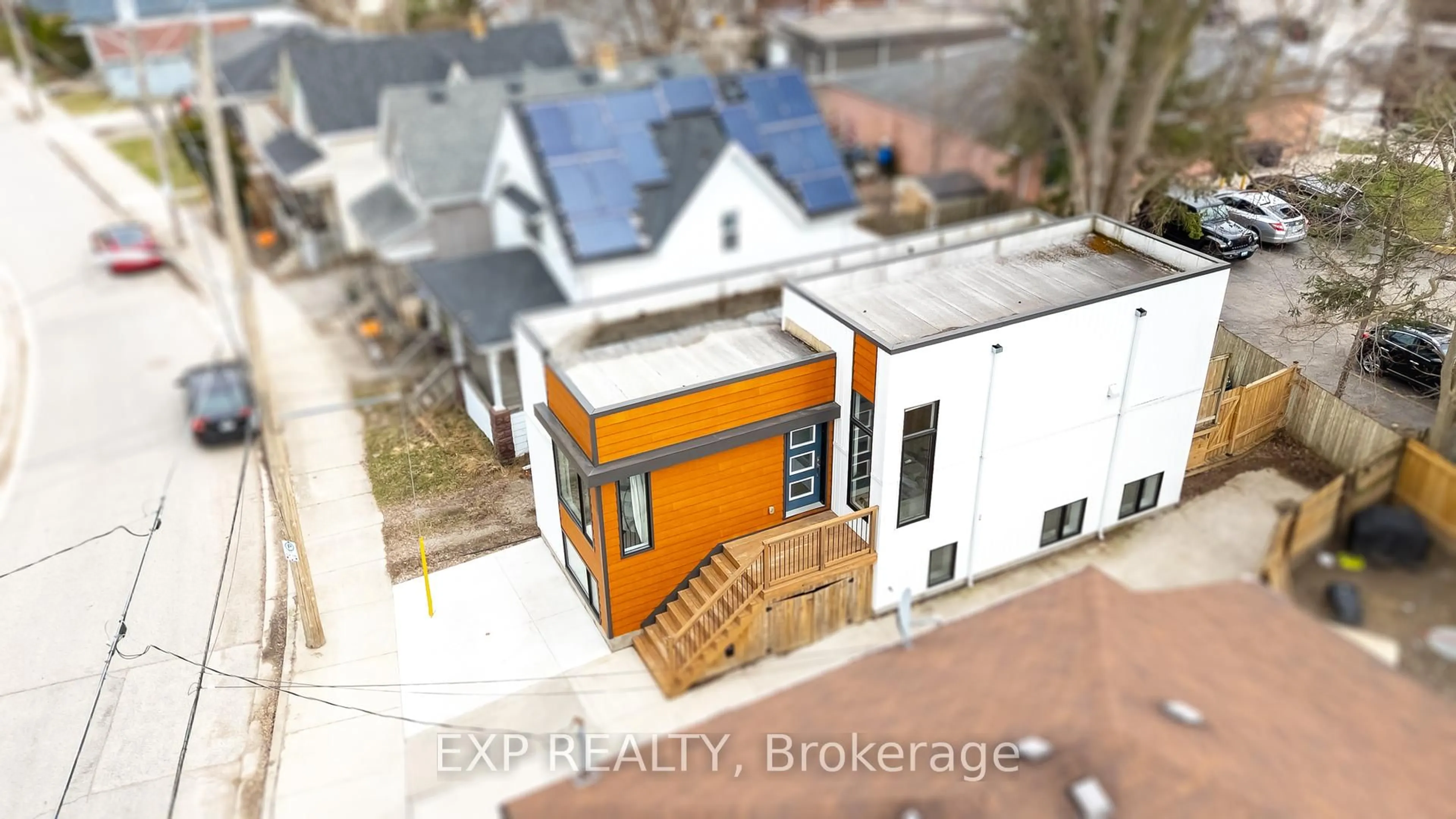 A pic from outside/outdoor area/front of a property/back of a property/a pic from drone, building for 847 Stedwell St, London East Ontario N5Z 1L9