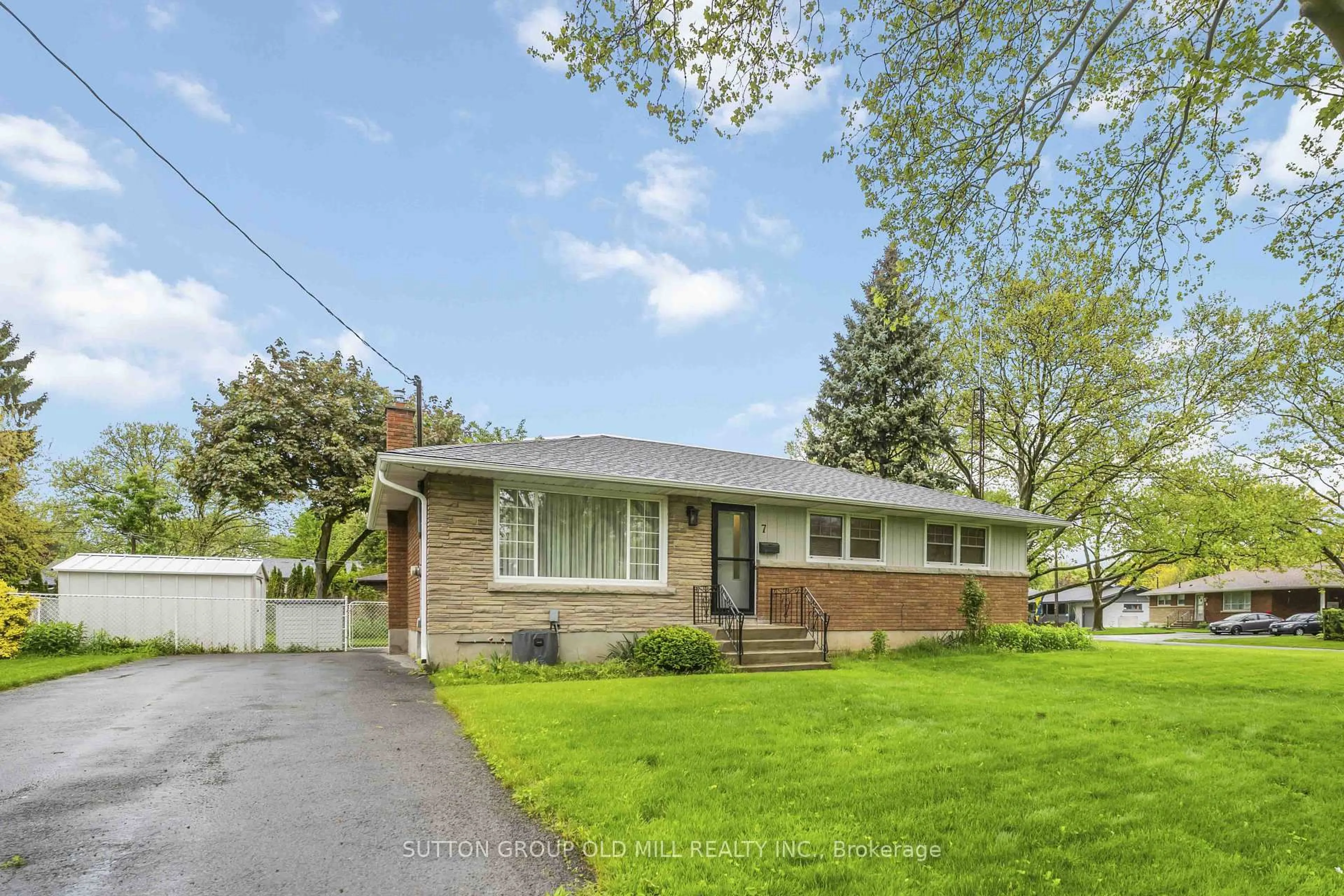 Home with brick exterior material, street for 7 Harper St, St. Catharines Ontario L2M 2X2