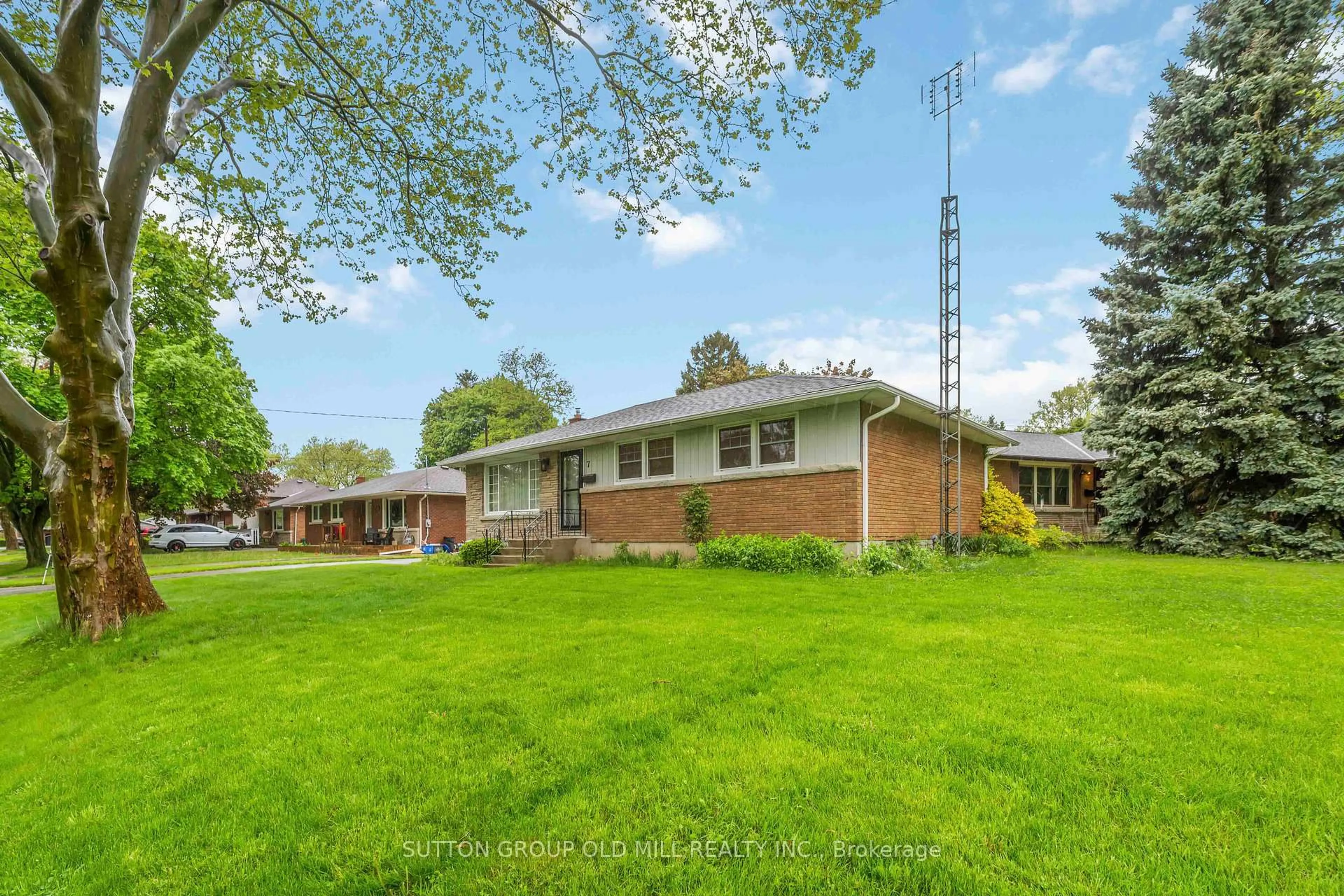 Unknown for 7 Harper St, St. Catharines Ontario L2M 2X2
