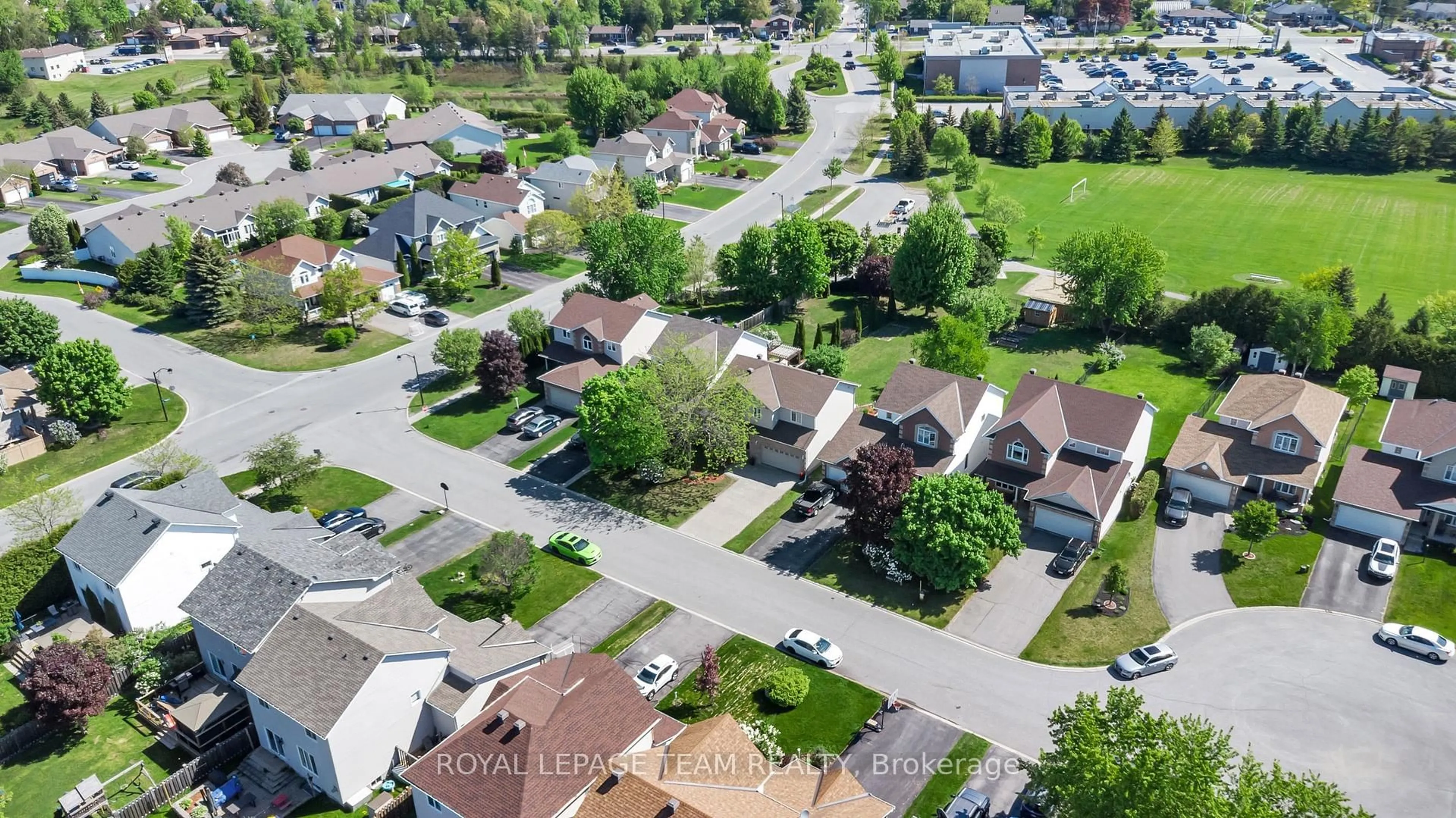 A pic from outside/outdoor area/front of a property/back of a property/a pic from drone, street for 5 Sundew Crt, Stittsville Ontario K2S 1Z5