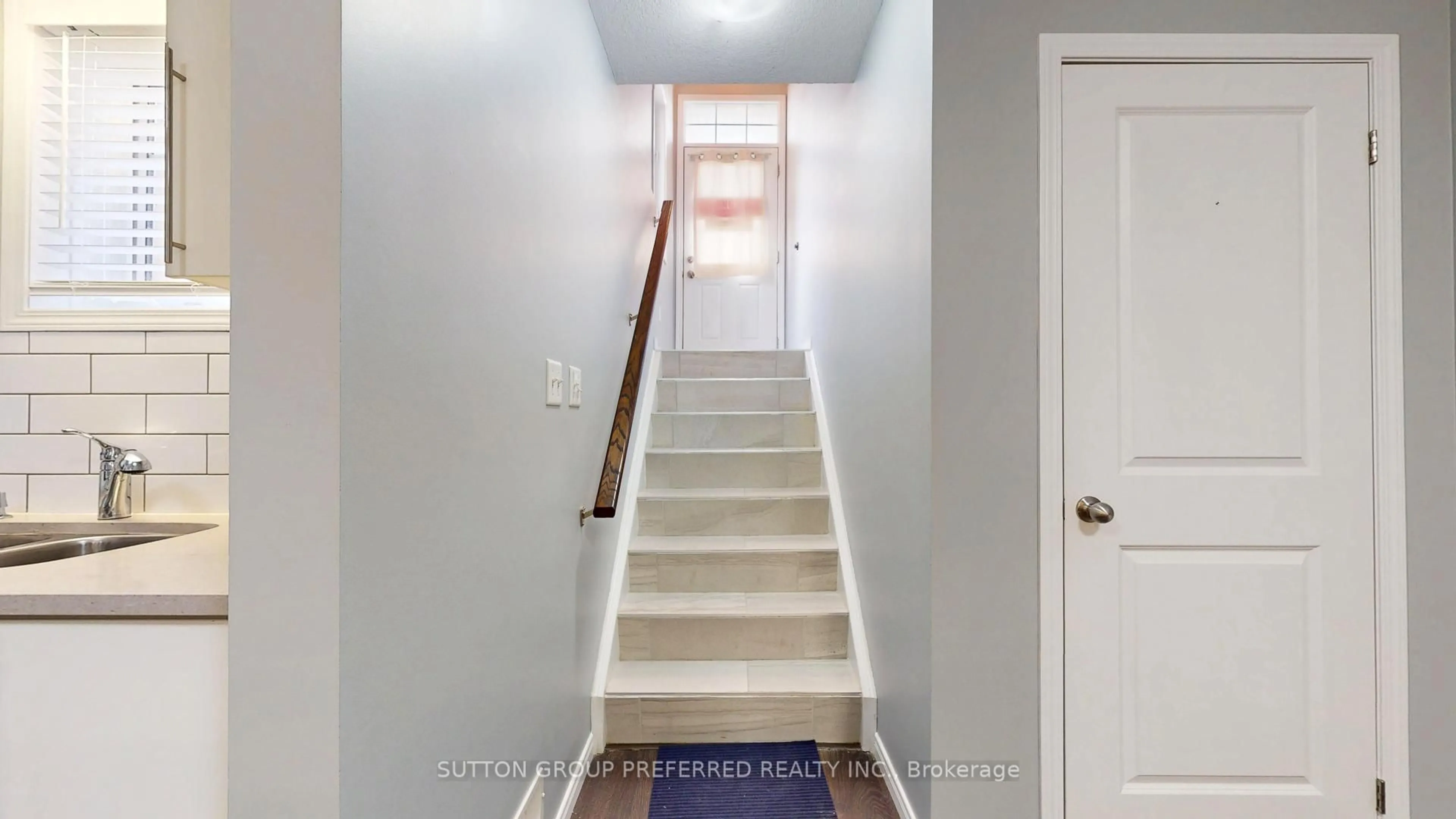 Stairs for 3200 SINGLETON Ave #25, London South Ontario N6L 0C7