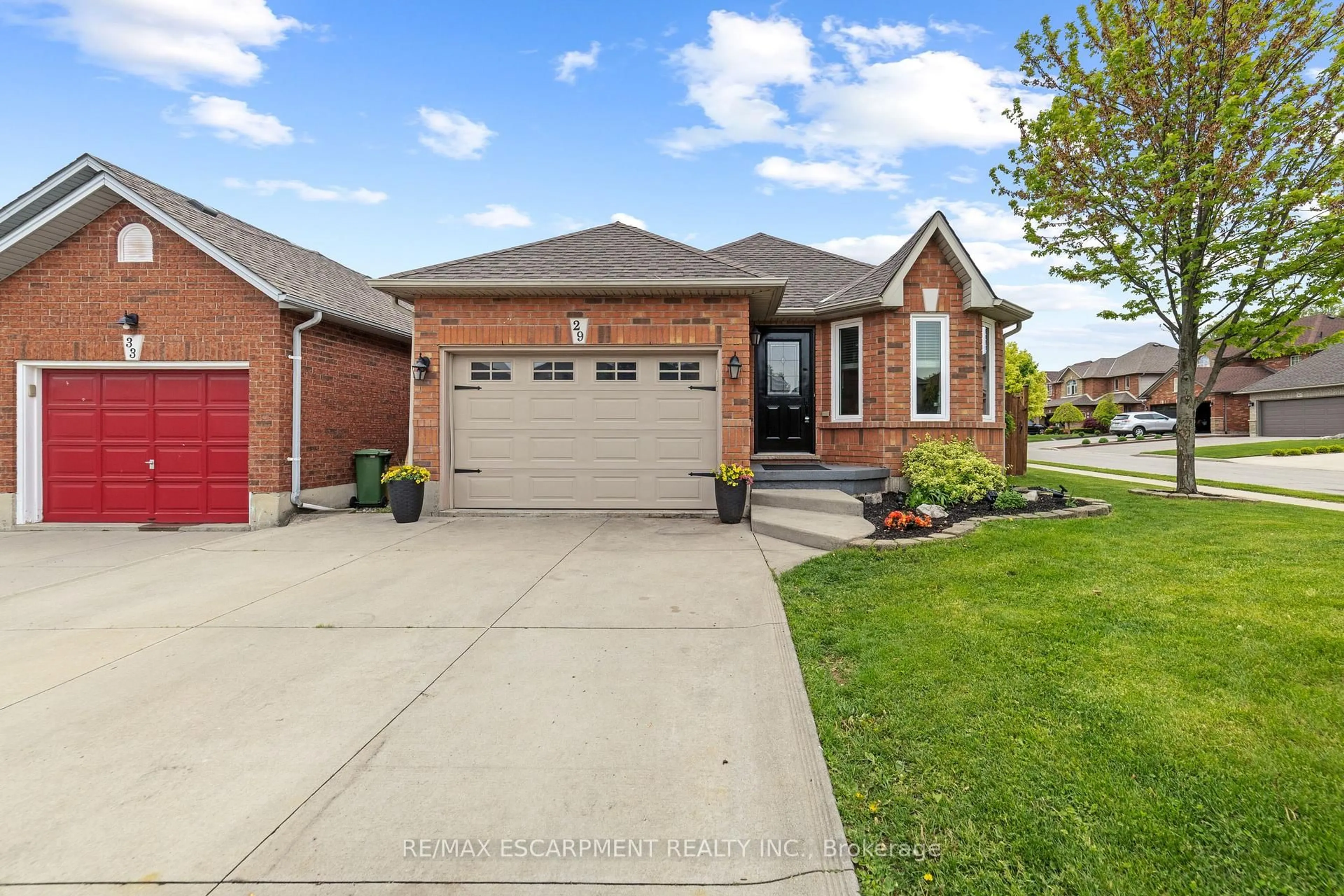 Home with brick exterior material, street for 29 Briarose Pl, Hamilton Ontario L9C 7V2