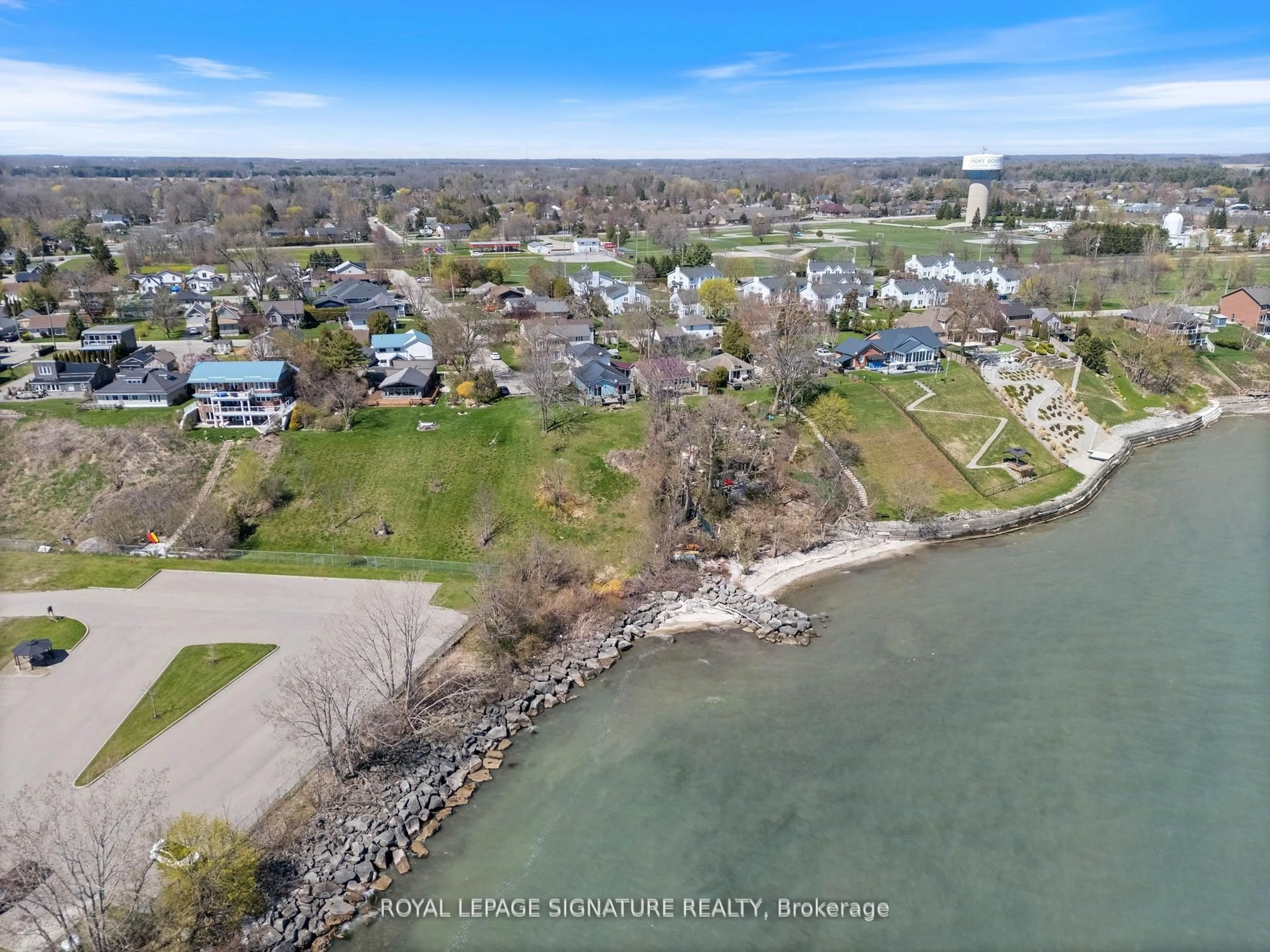 A pic from outside/outdoor area/front of a property/back of a property/a pic from drone, water/lake/river/ocean view for 2 Buena St, Norfolk Ontario N0A 1N7
