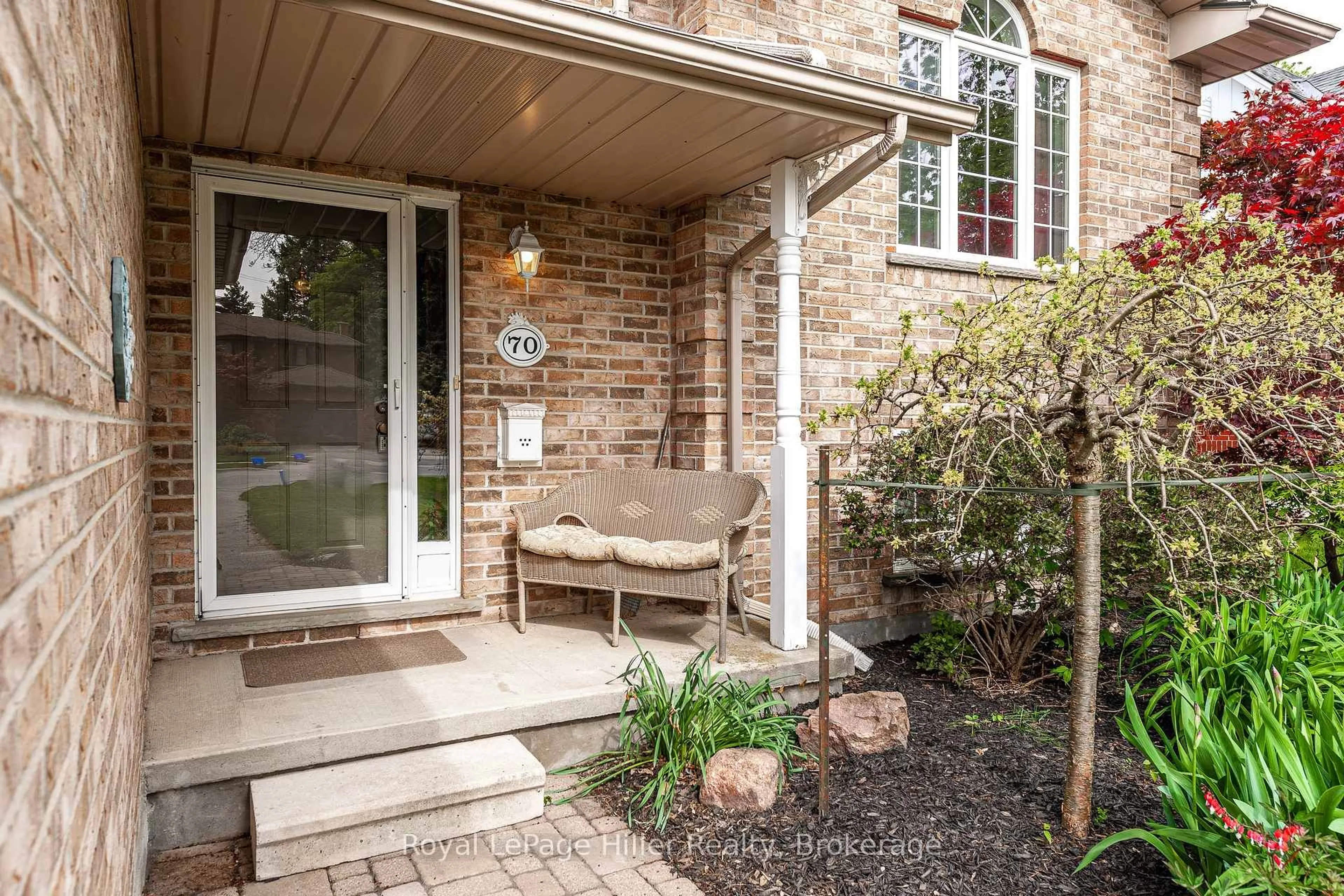 Patio, street for 70 Pleasant Dr, Stratford Ontario N5A 4X3