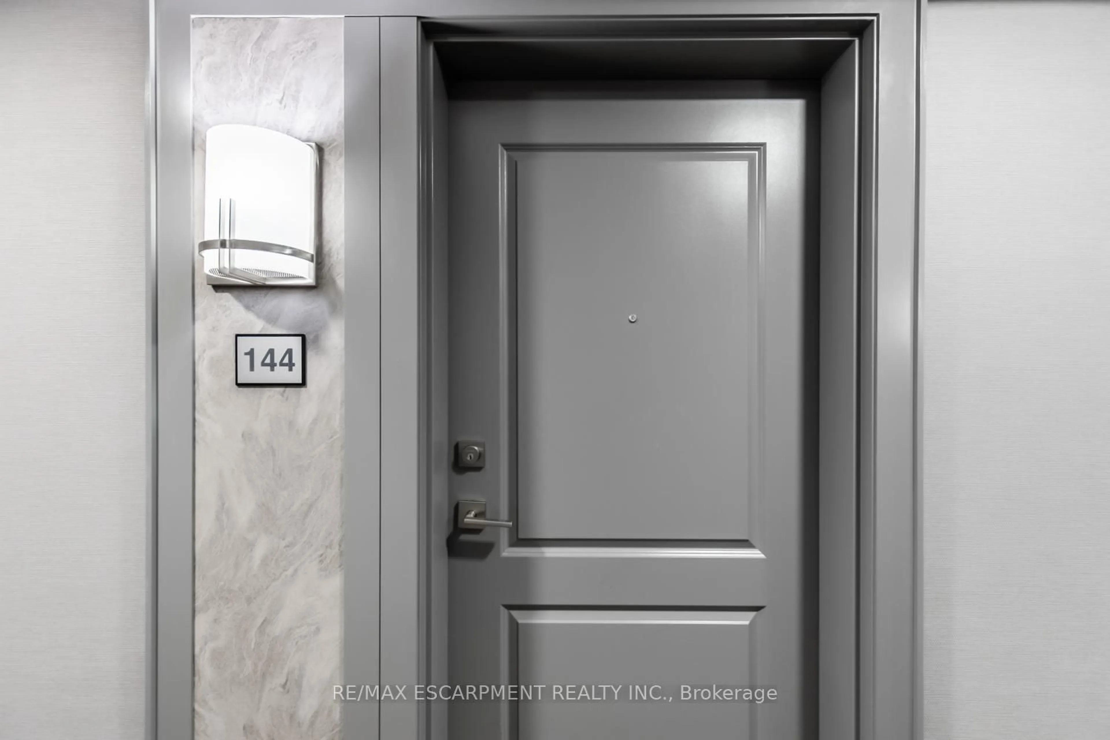 Indoor entryway for 5055 Greenlane Rd #144, Lincoln Ontario L0R 1B3