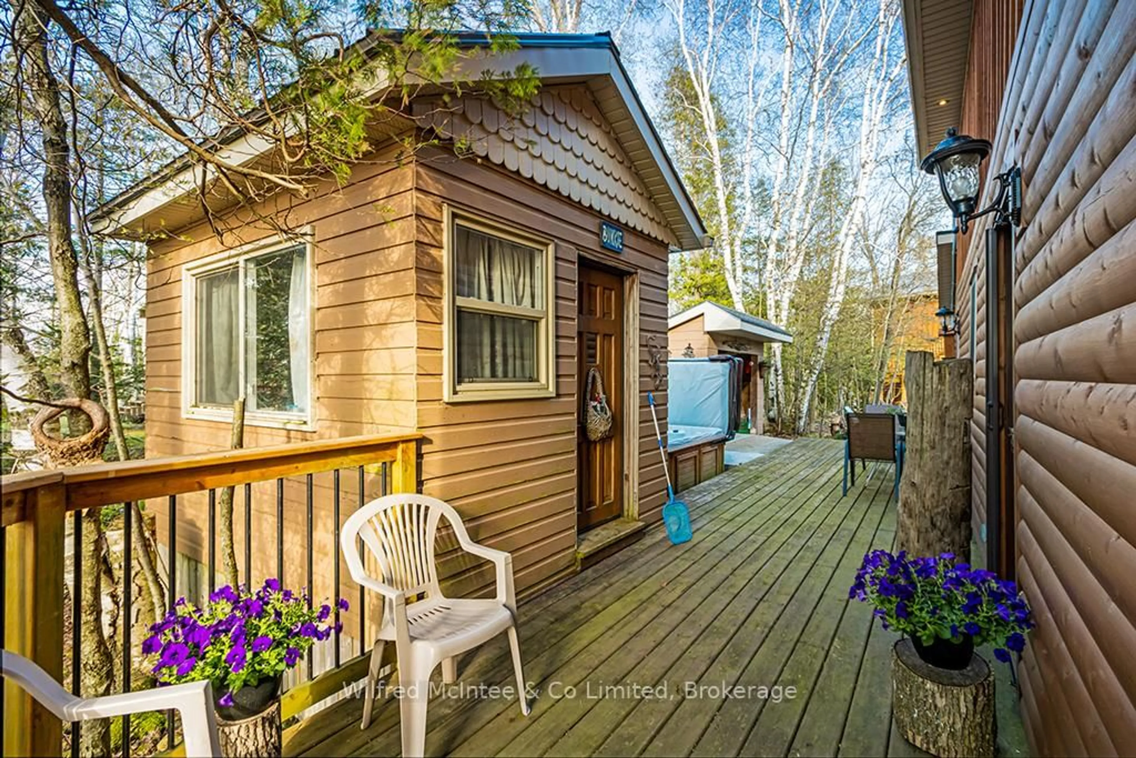 Patio, street for 457 BRUCE ROAD 13, Native Leased Lands Ontario N0H 2L0