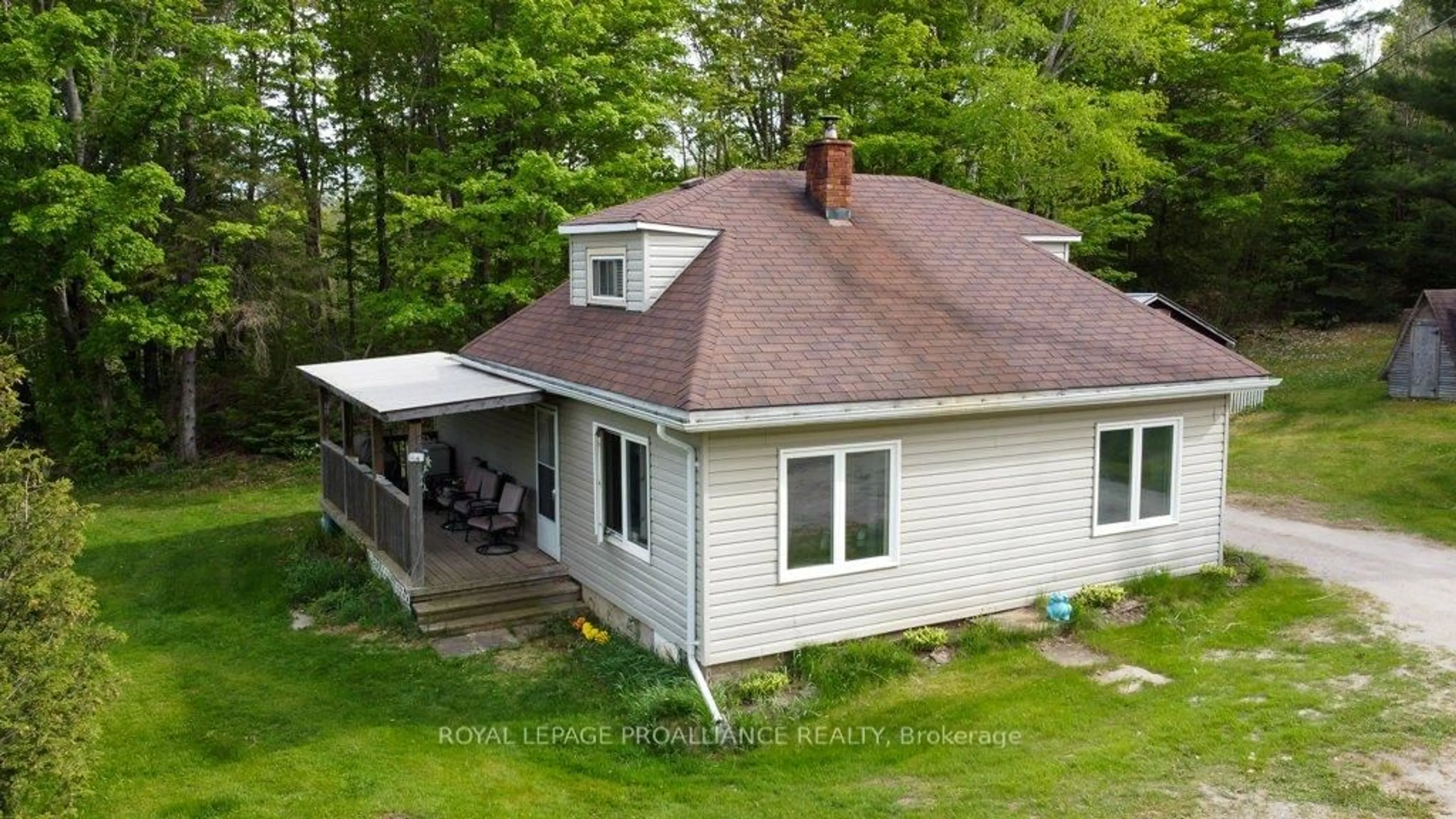 A pic from outside/outdoor area/front of a property/back of a property/a pic from drone, building for 2458 Road 506 Rd, Cloyne Ontario K0H 1K0