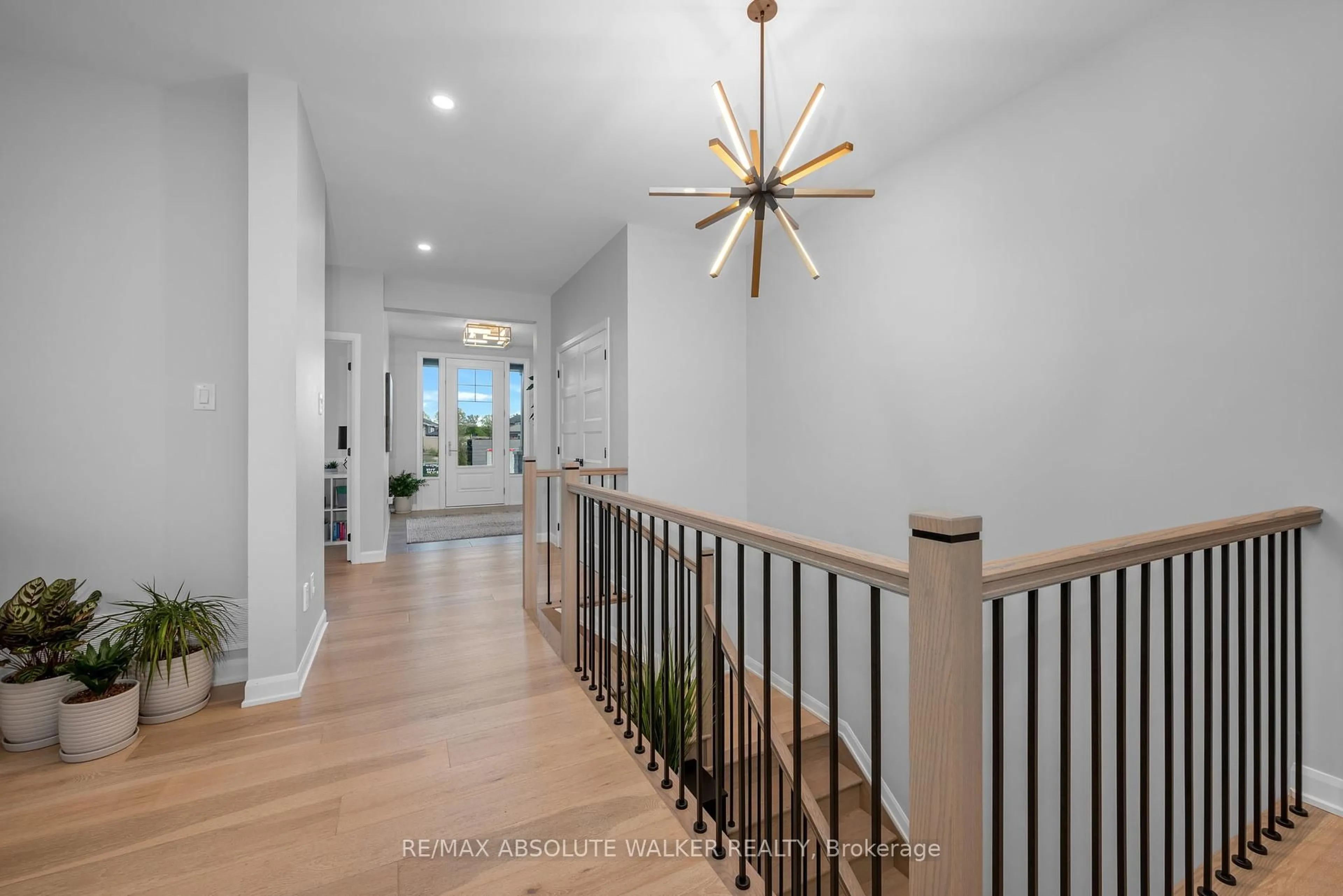 Indoor entryway for 62 Yacht Terr, Manotick Ontario K4M 0N3