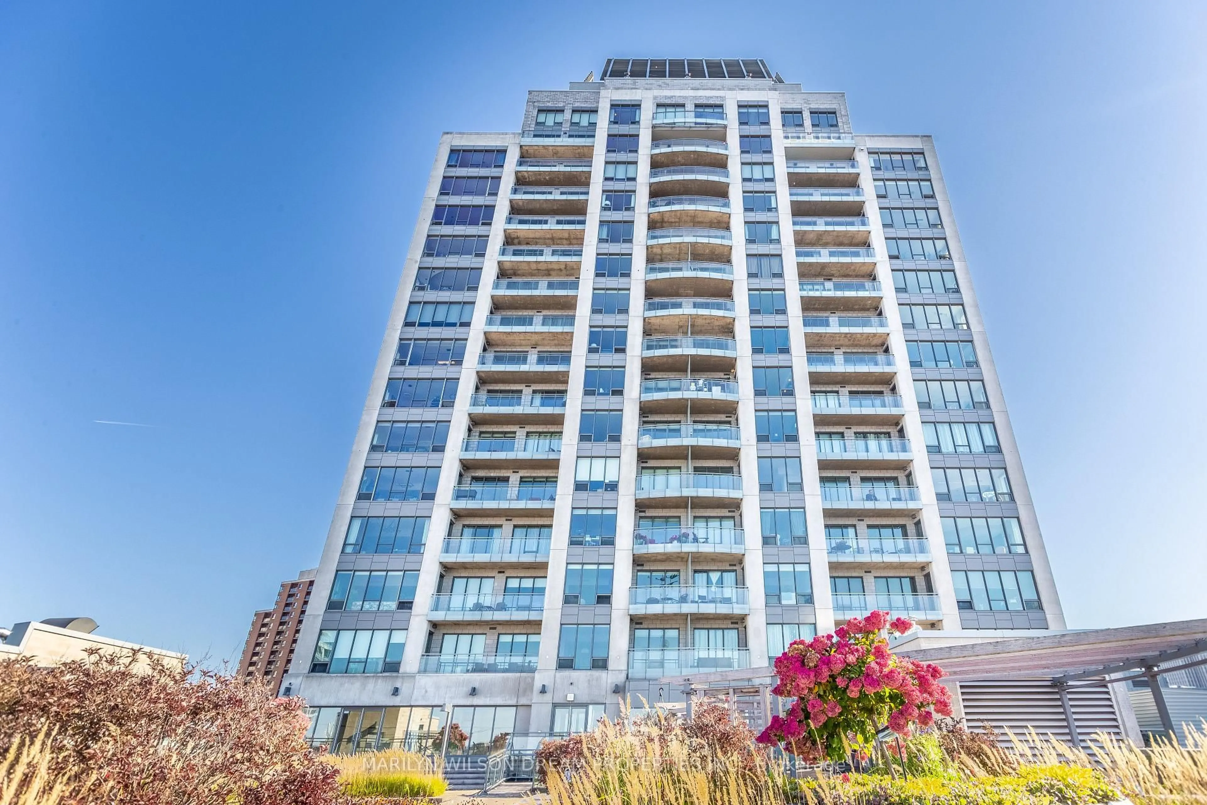 Unknown for 90 George St #1701, Ottawa Ontario K1N 0A8