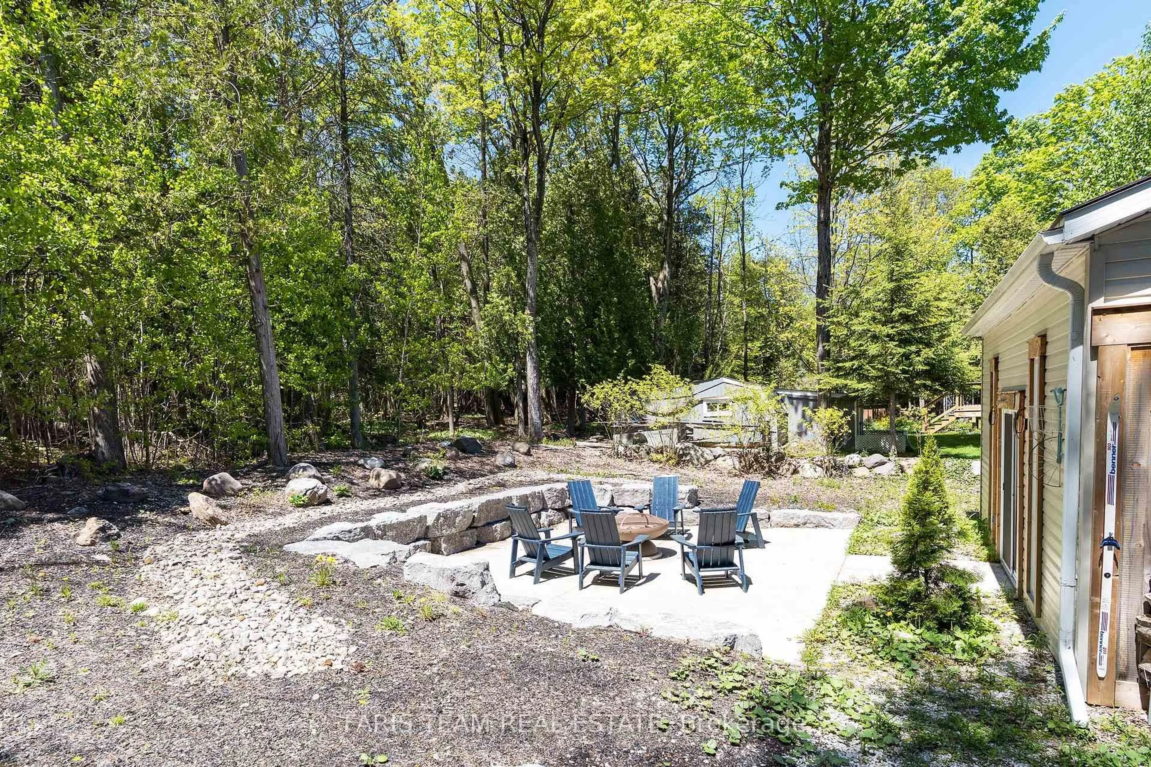 Patio, water/lake/river/ocean view for 328 Cedar Ave, Meaford Ontario N4L 1W5