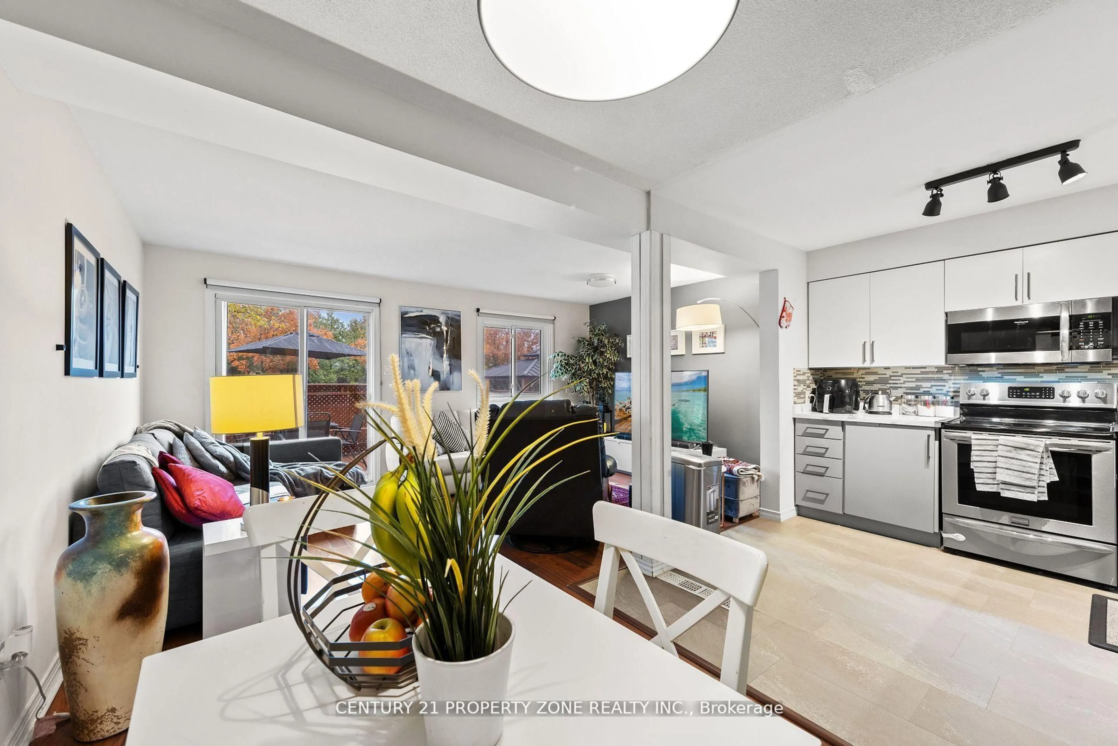 Open concept kitchen, unknown for 280 Limeridge Rd #2, Hamilton Ontario L9A 2S7