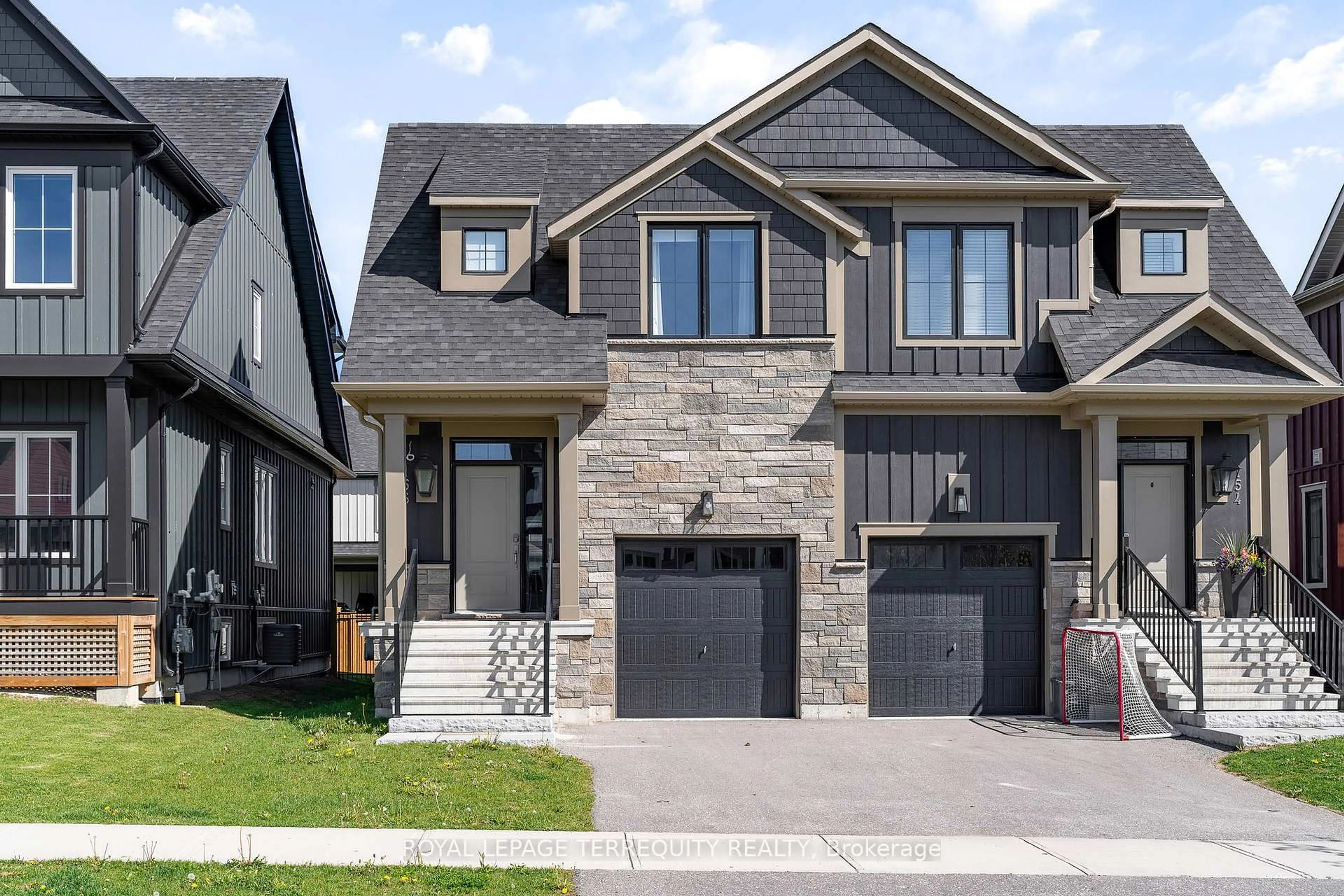 Home with brick exterior material, street for 156 Sycamore St, Blue Mountains Ontario L9Y 4E4