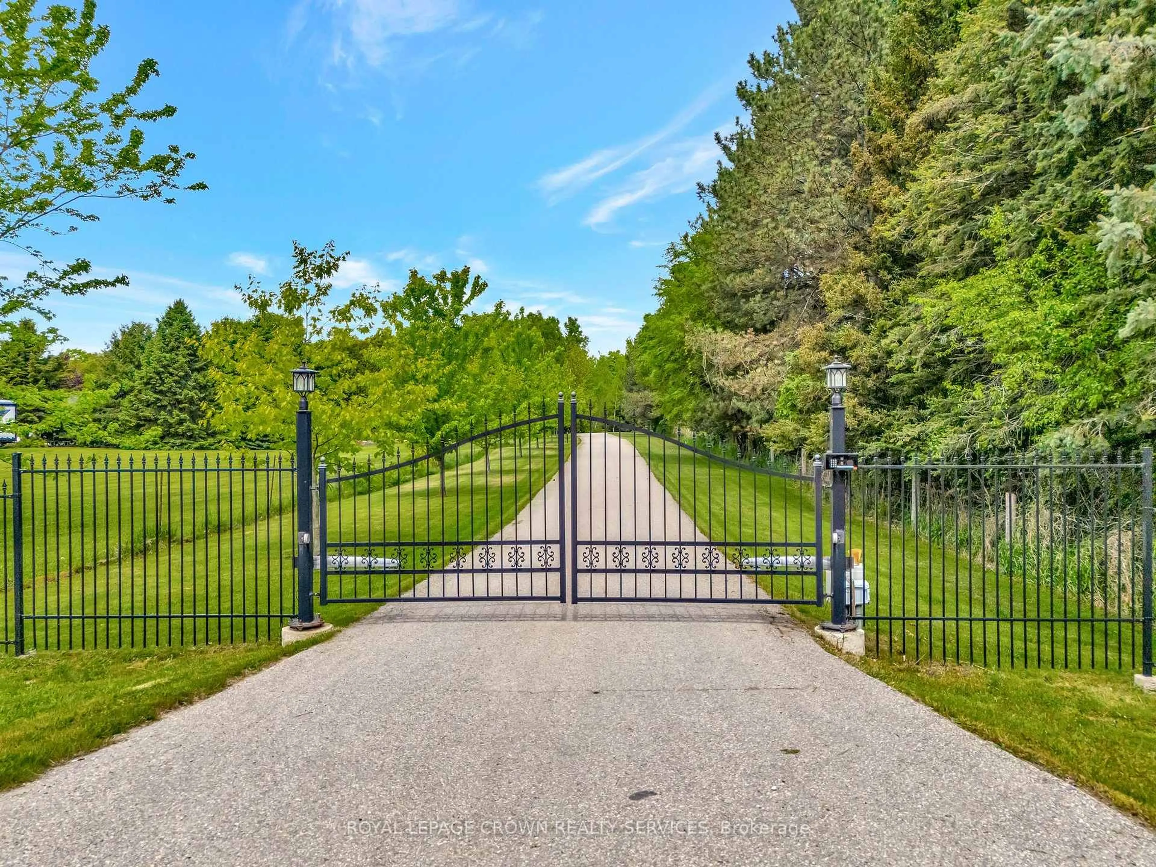 Unknown for 7628 Wellington County 34 Rd, Puslinch Ontario N0B 2J0