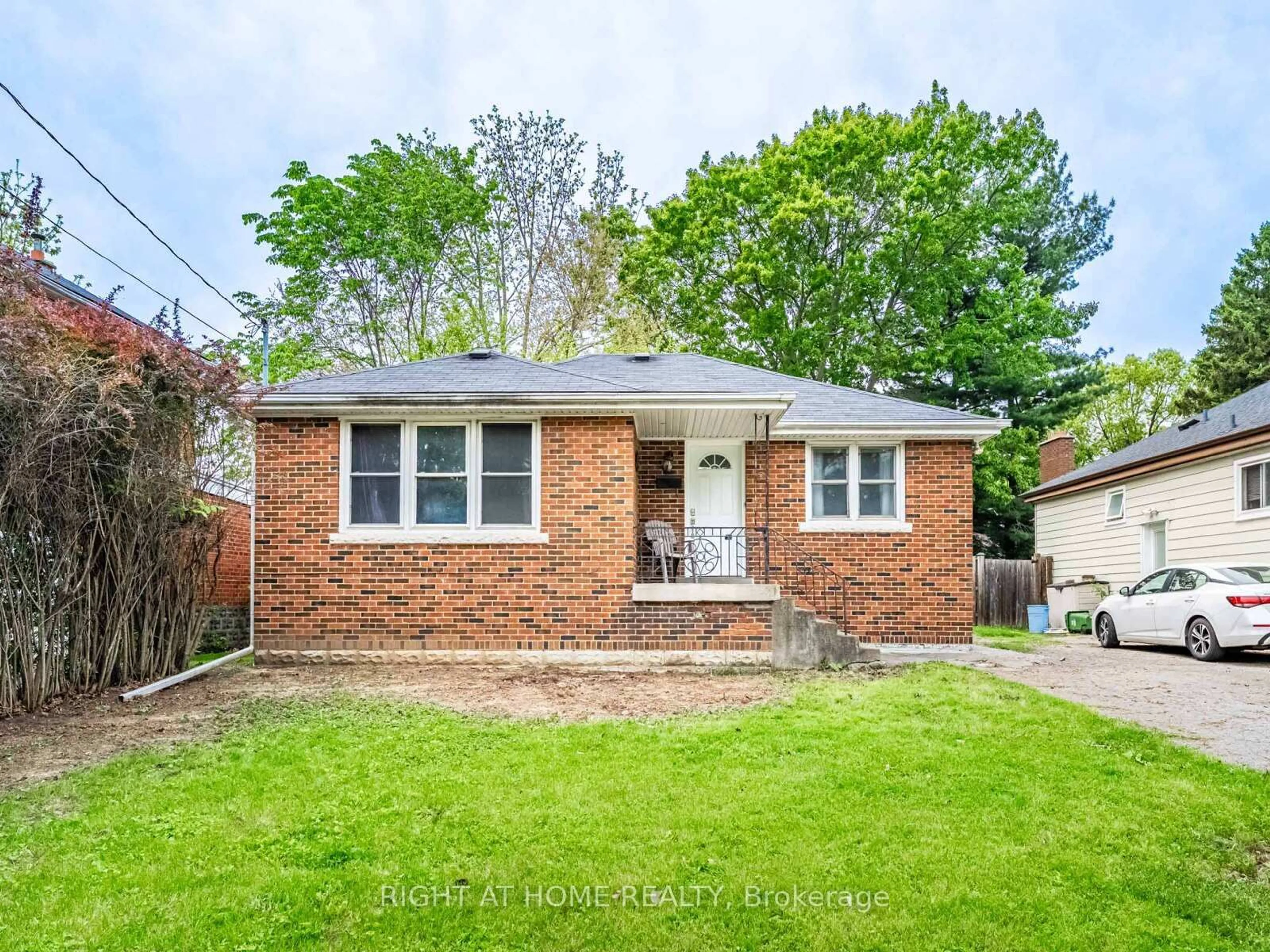 Home with brick exterior material, street for 194 Cline Ave, Hamilton Ontario L8S 1X4