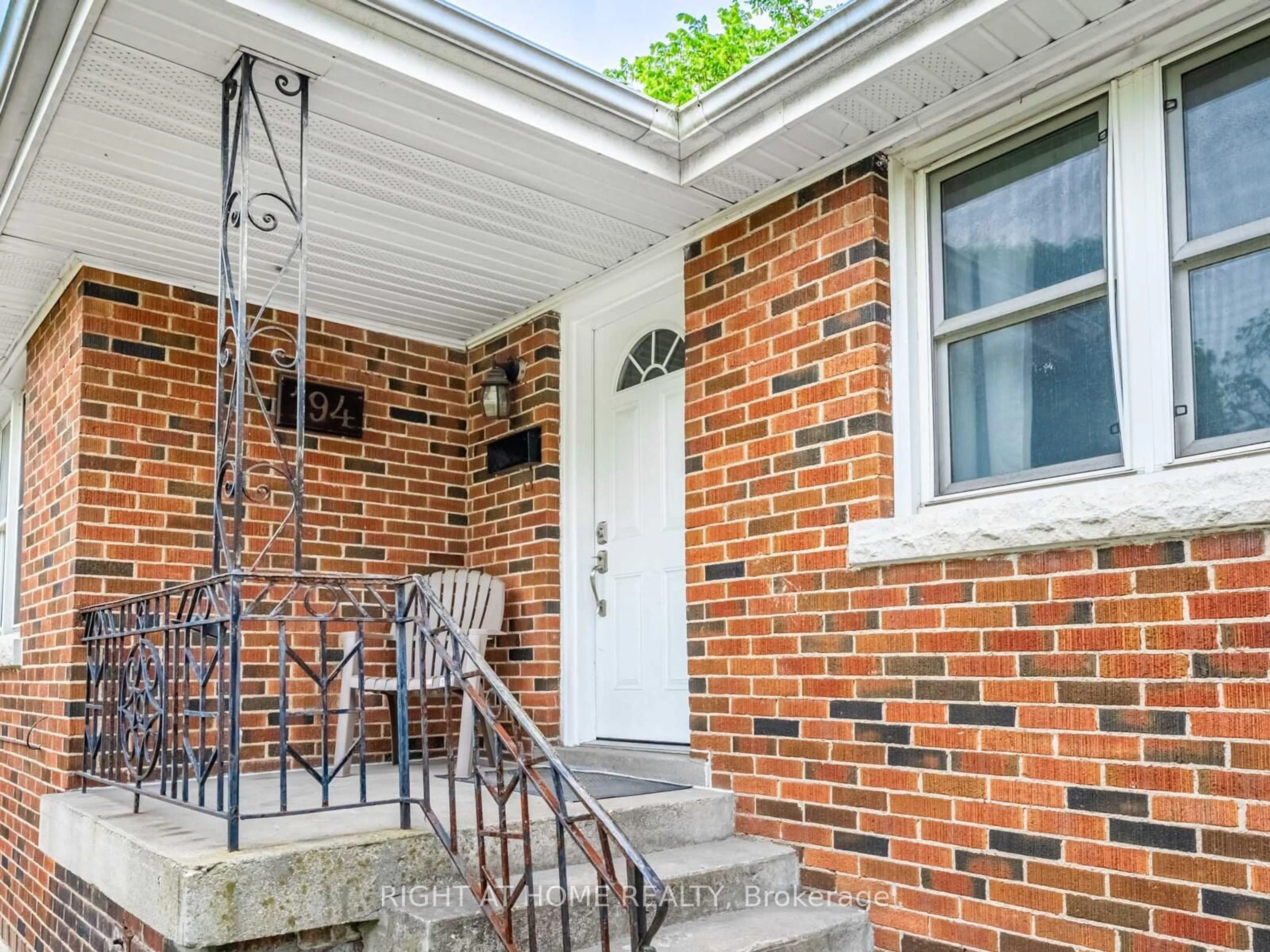 Home with brick exterior material, street for 194 Cline Ave, Hamilton Ontario L8S 1X4
