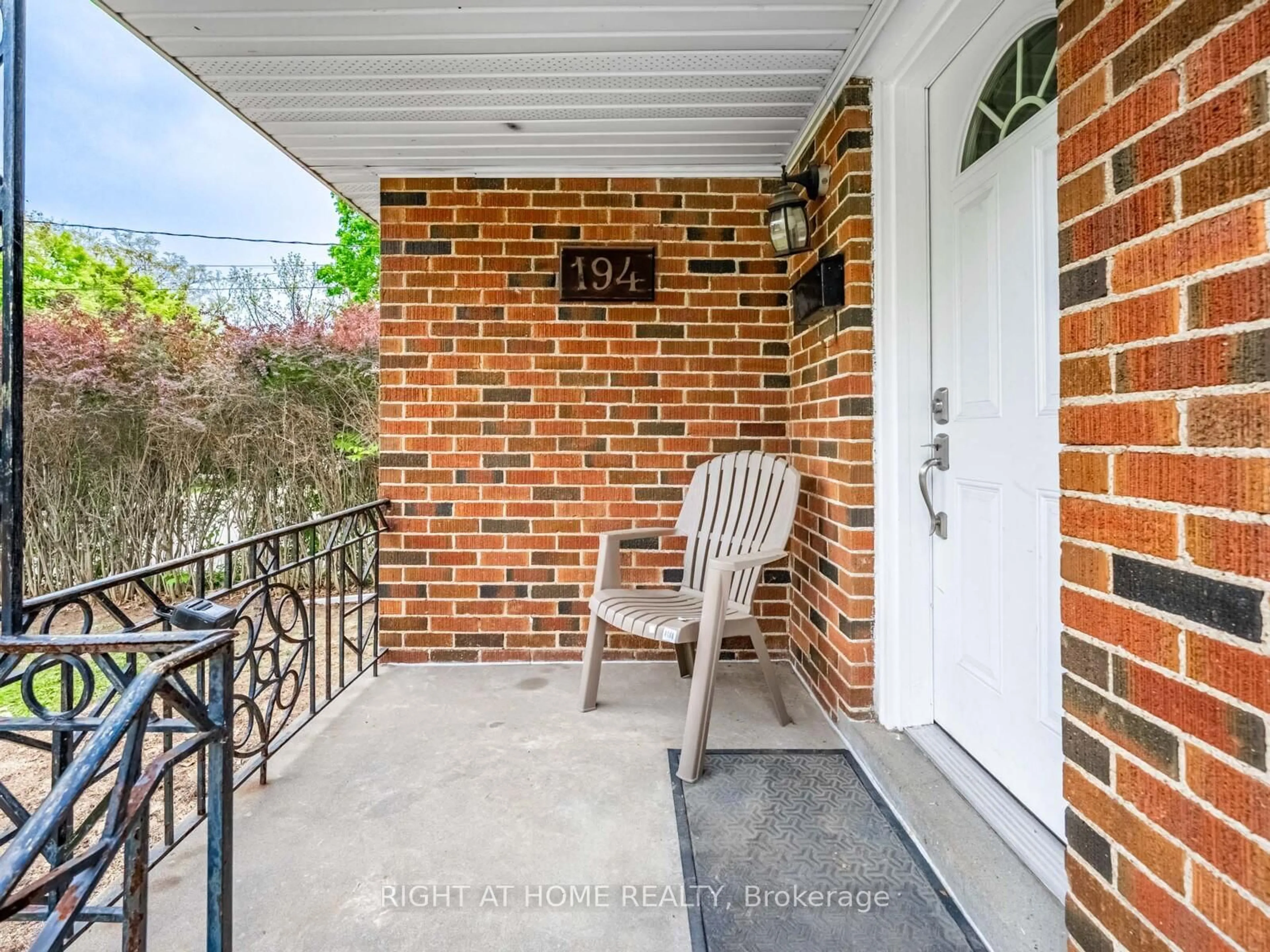 Unknown for 194 Cline Ave, Hamilton Ontario L8S 1X4