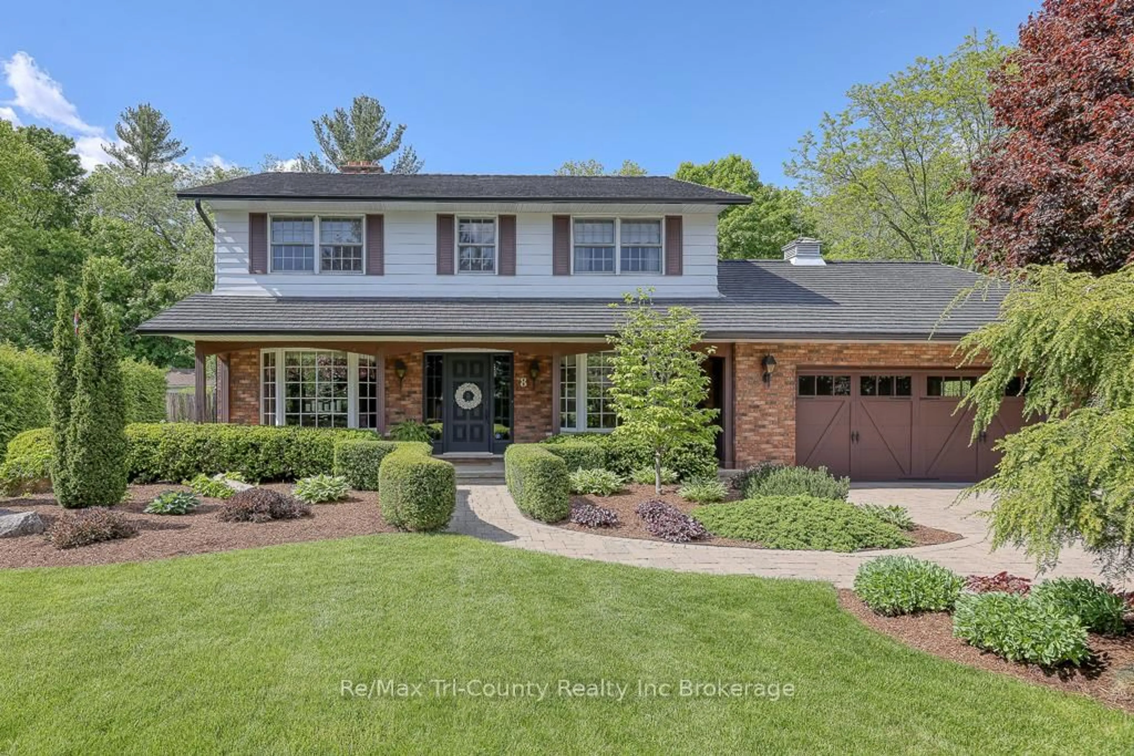 Home with brick exterior material, street for 8 Beth Crt, Tillsonburg Ontario N4G 4N8