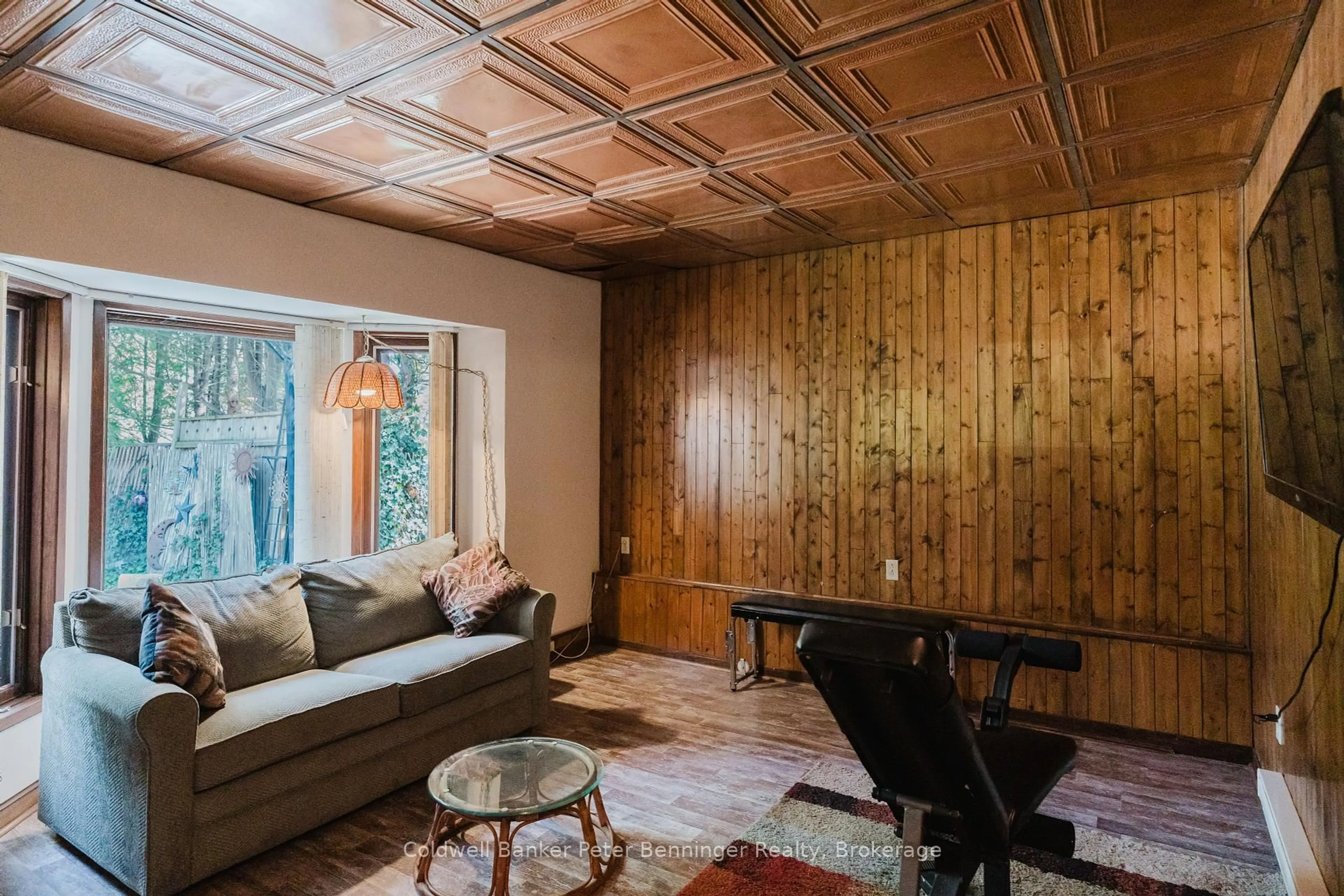 Living room with furniture, wood/laminate floor for 64 Boiler Beach Rd, Huron-Kinloss Ontario N2Z 0B3