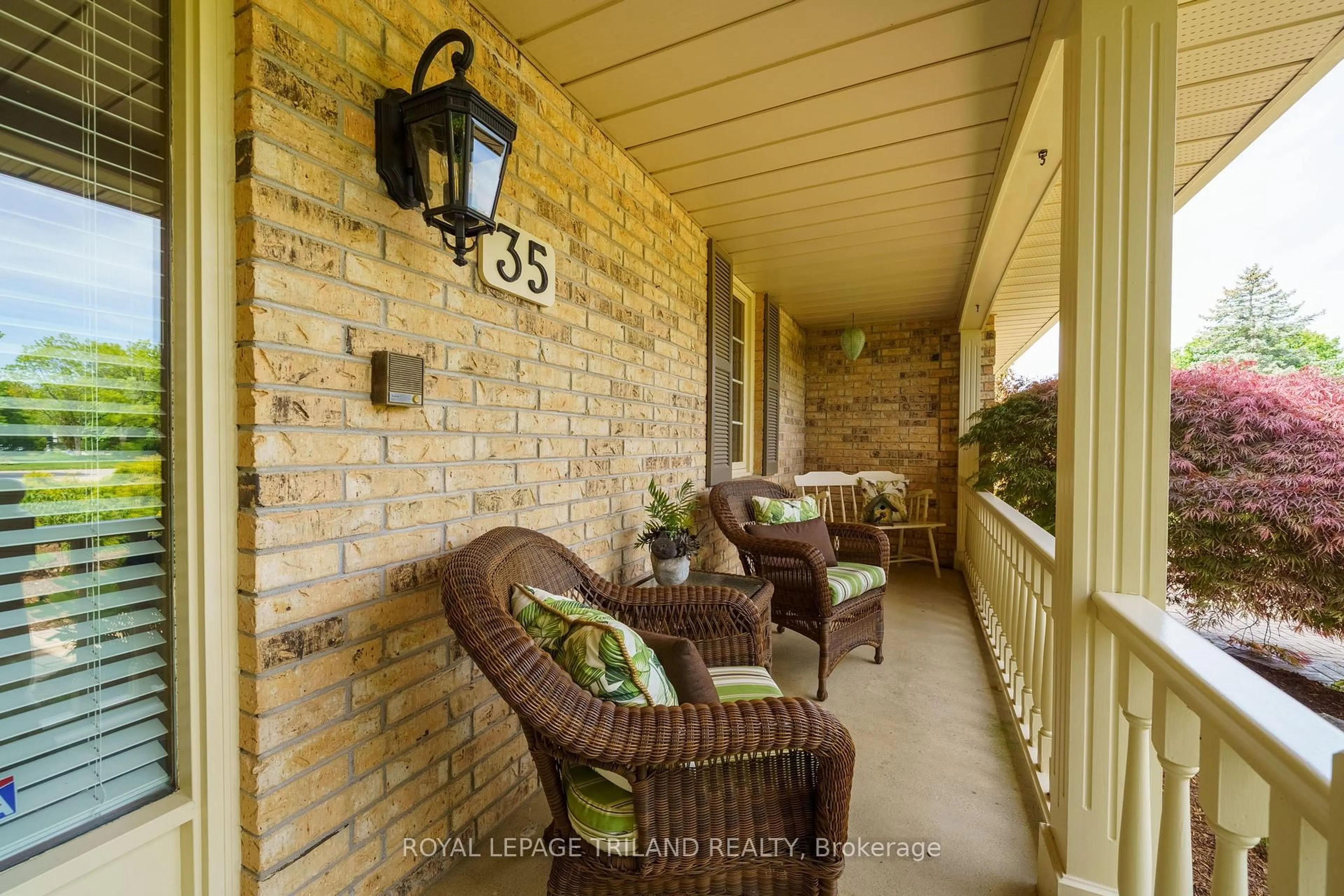 Patio, street for 35 Kirk Dr, London South Ontario N6P 1E2