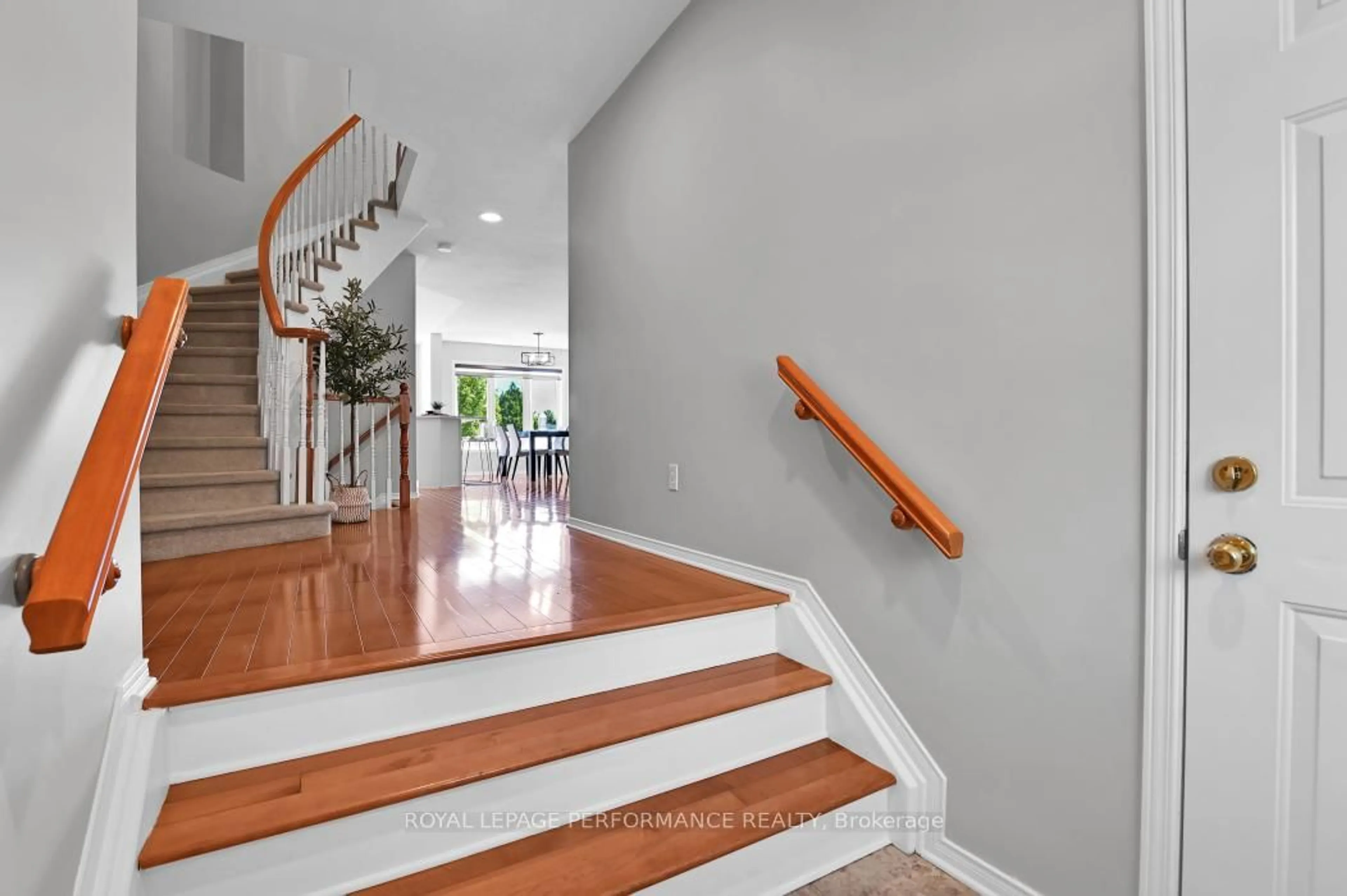 Unknown for 2203 Brockstone Cres, Ottawa Ontario K4A 4V4