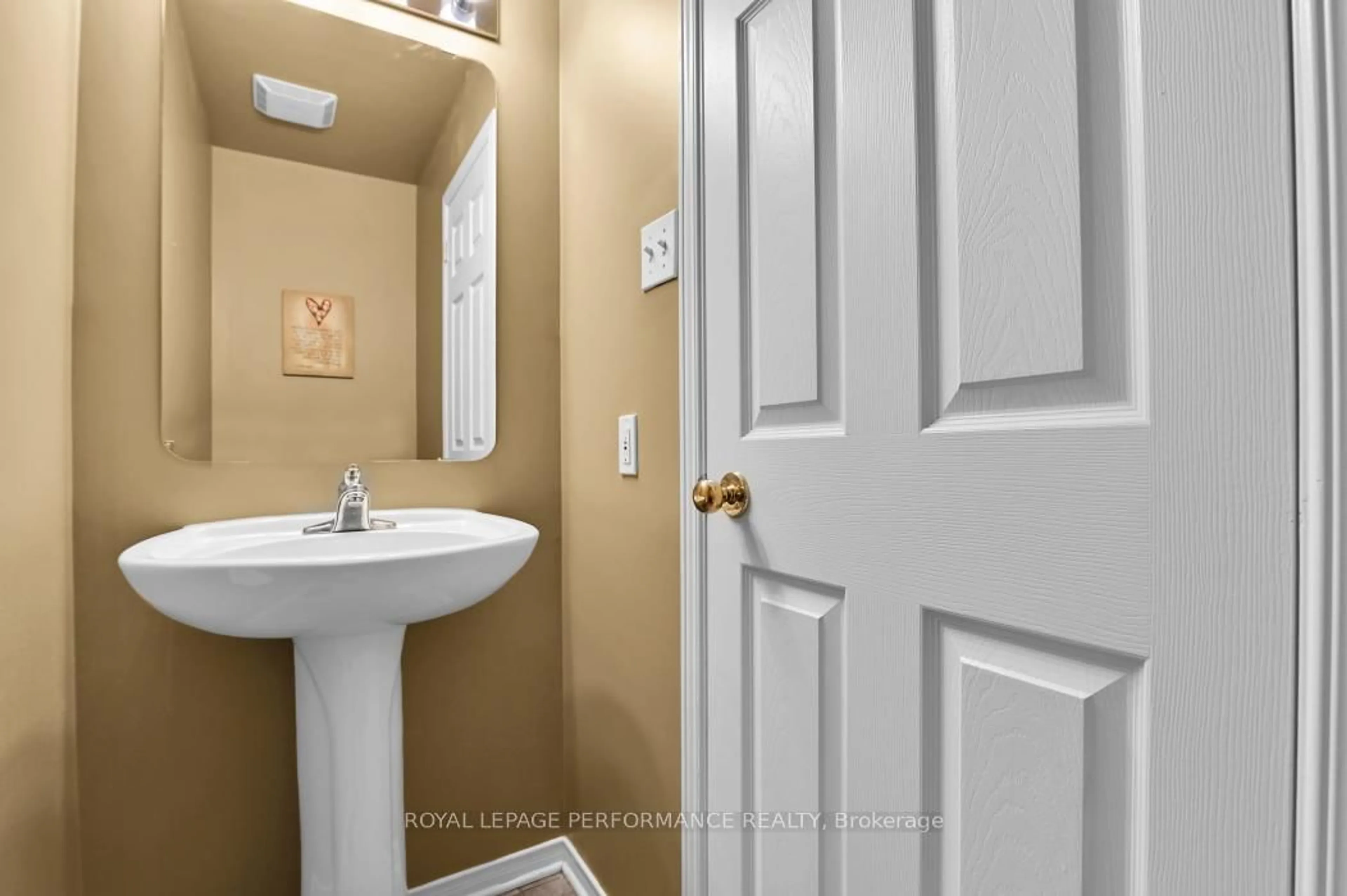 Standard bathroom, ceramic/tile floor for 2203 Brockstone Cres, Ottawa Ontario K4A 4V4