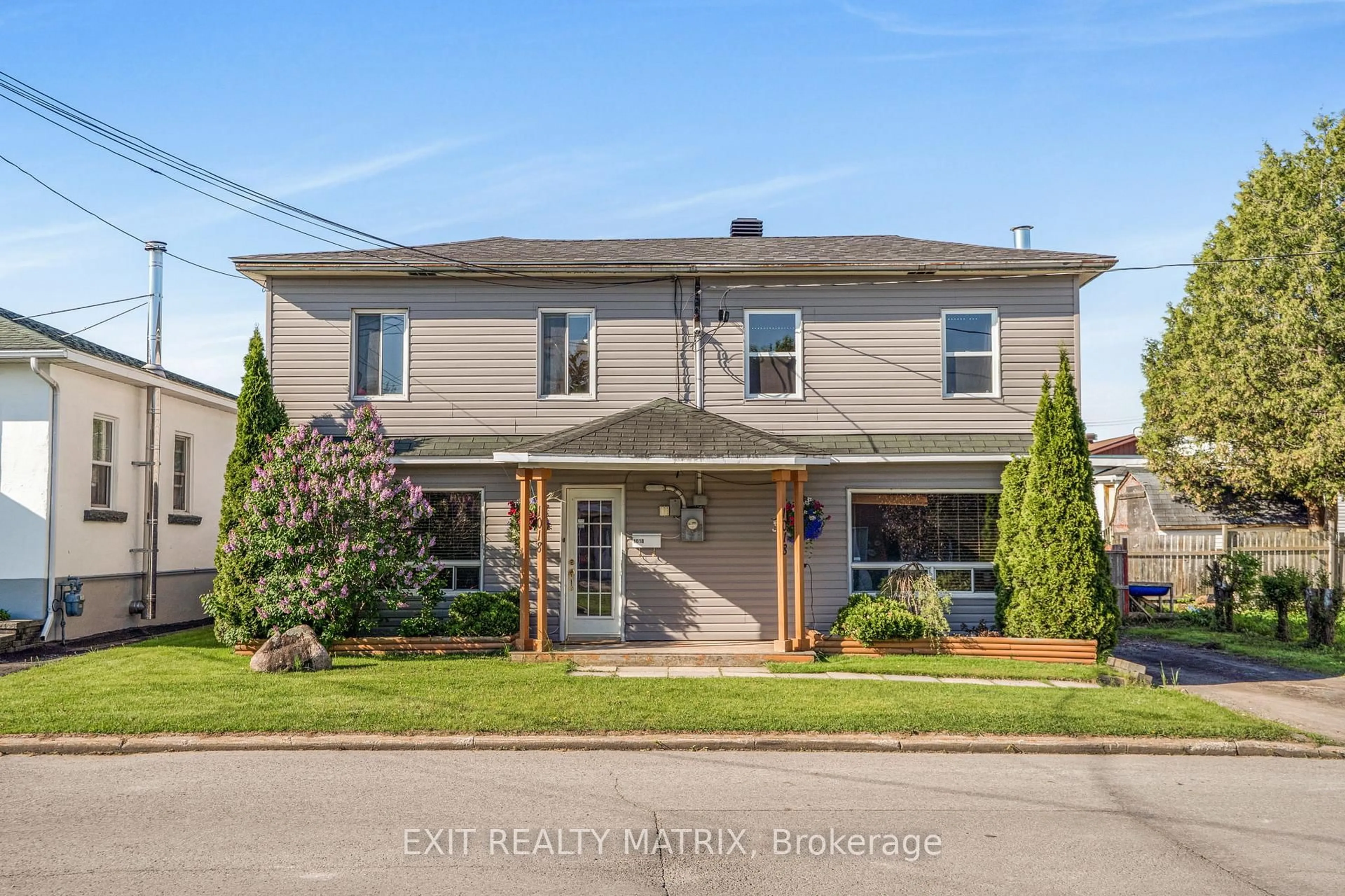 Unknown for 1018 Sinclair St, Hawkesbury Ontario K6A 1E5