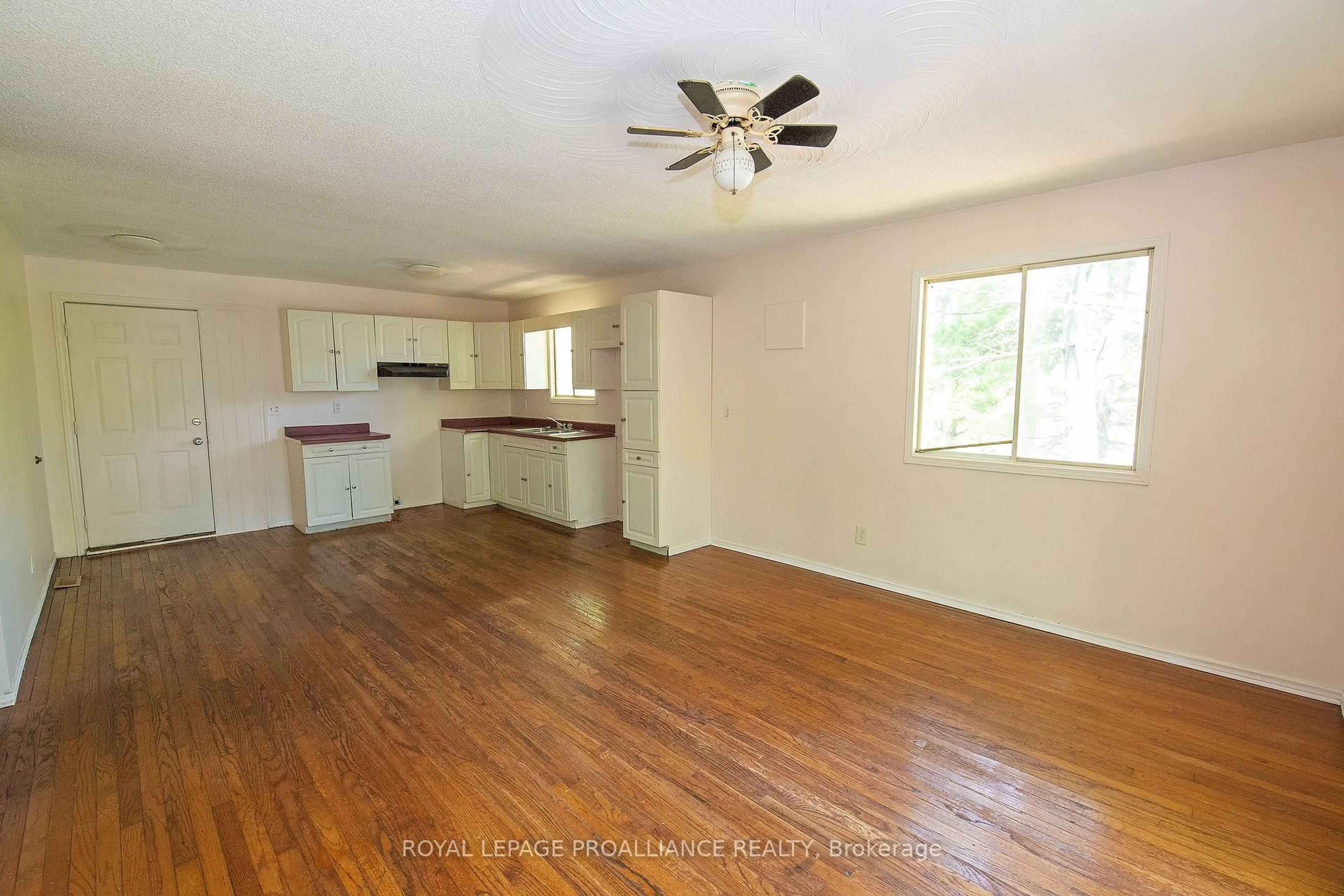 A pic of a room for 113166 /113176 Hwy 7, Kaladar Ontario K0H 1Z0