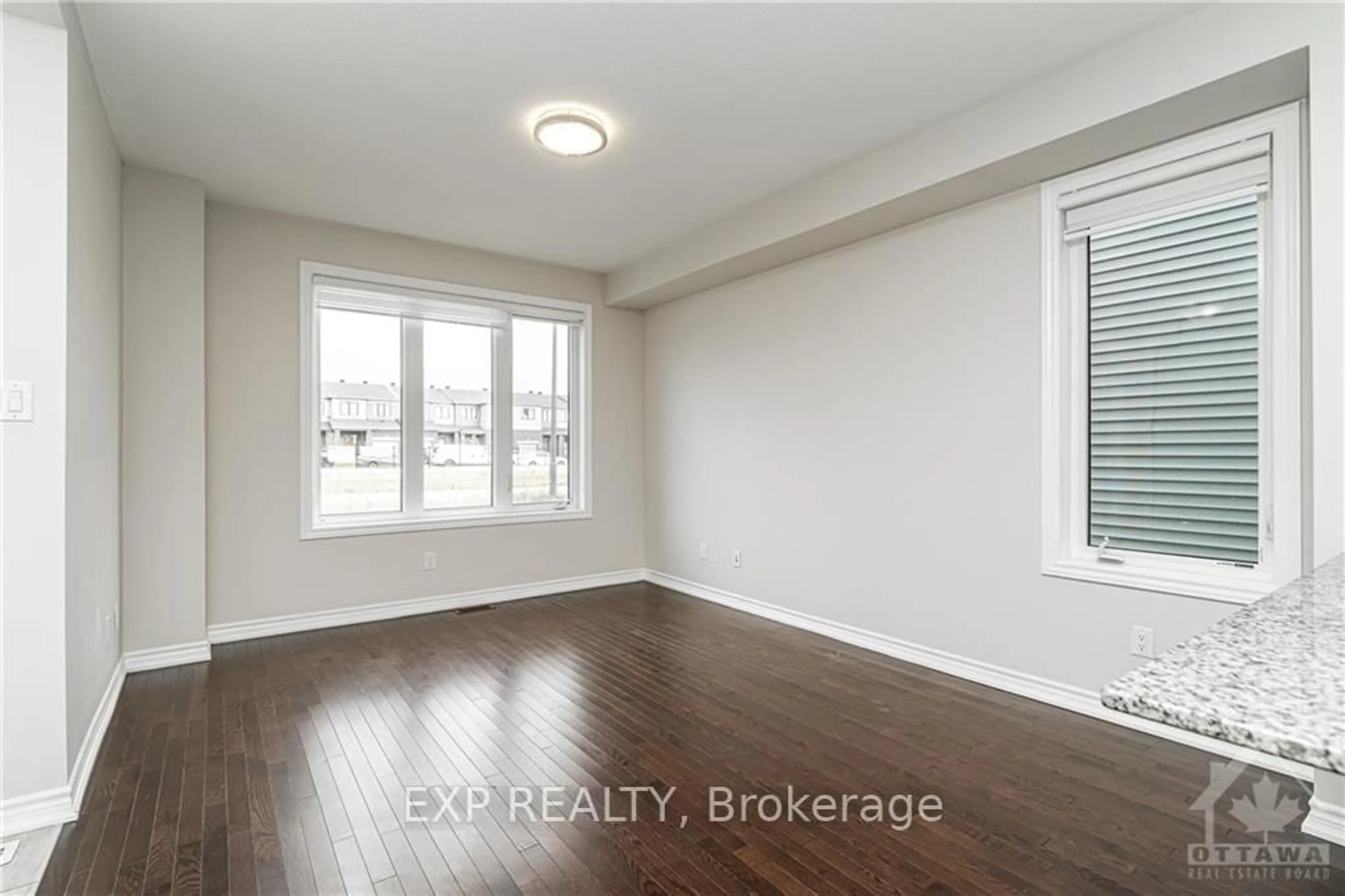 A pic of a room for 1168 CHAPMAN MILLS Dr, Ottawa Ontario K2J 6T6