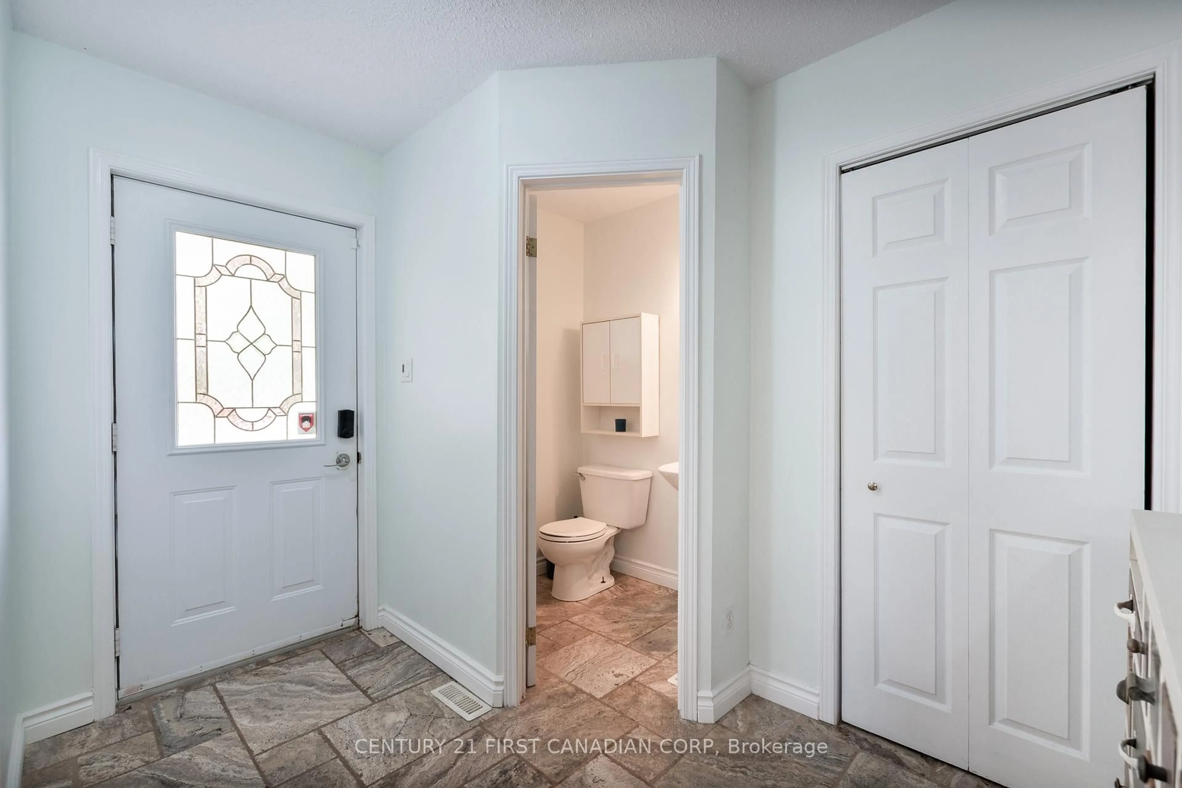Indoor entryway for 42 Eula White Pl, London South Ontario N5Z 5C2